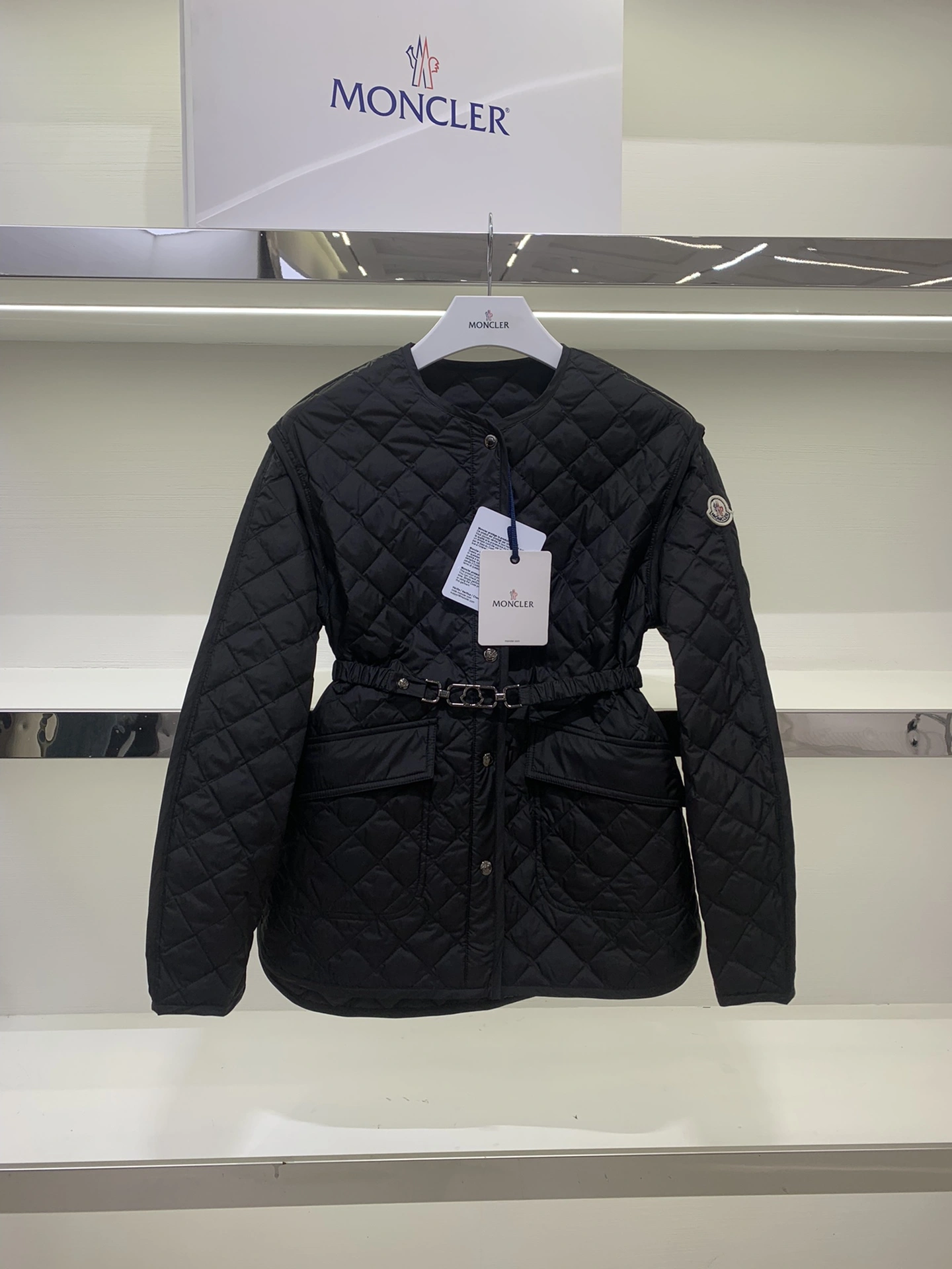 Moncler Down Jackets Popular 146685