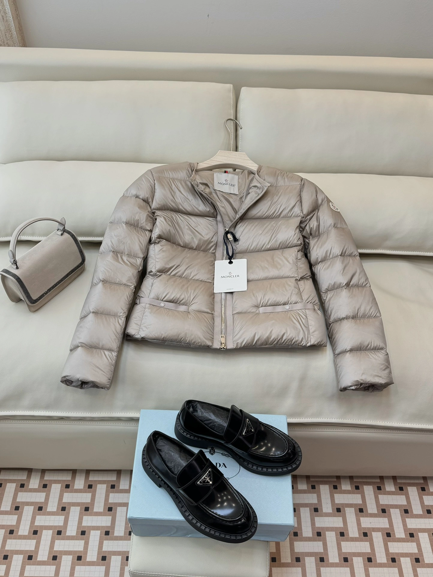 FashionForward Moncler Down Jackets 146682
