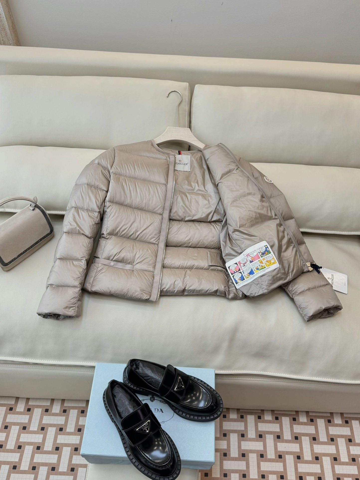 FashionForward Moncler Down Jackets 146682