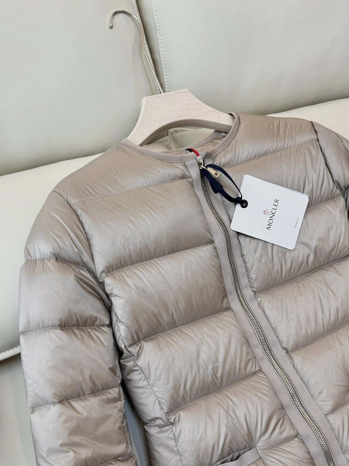 FashionForward Moncler Down Jackets 146682