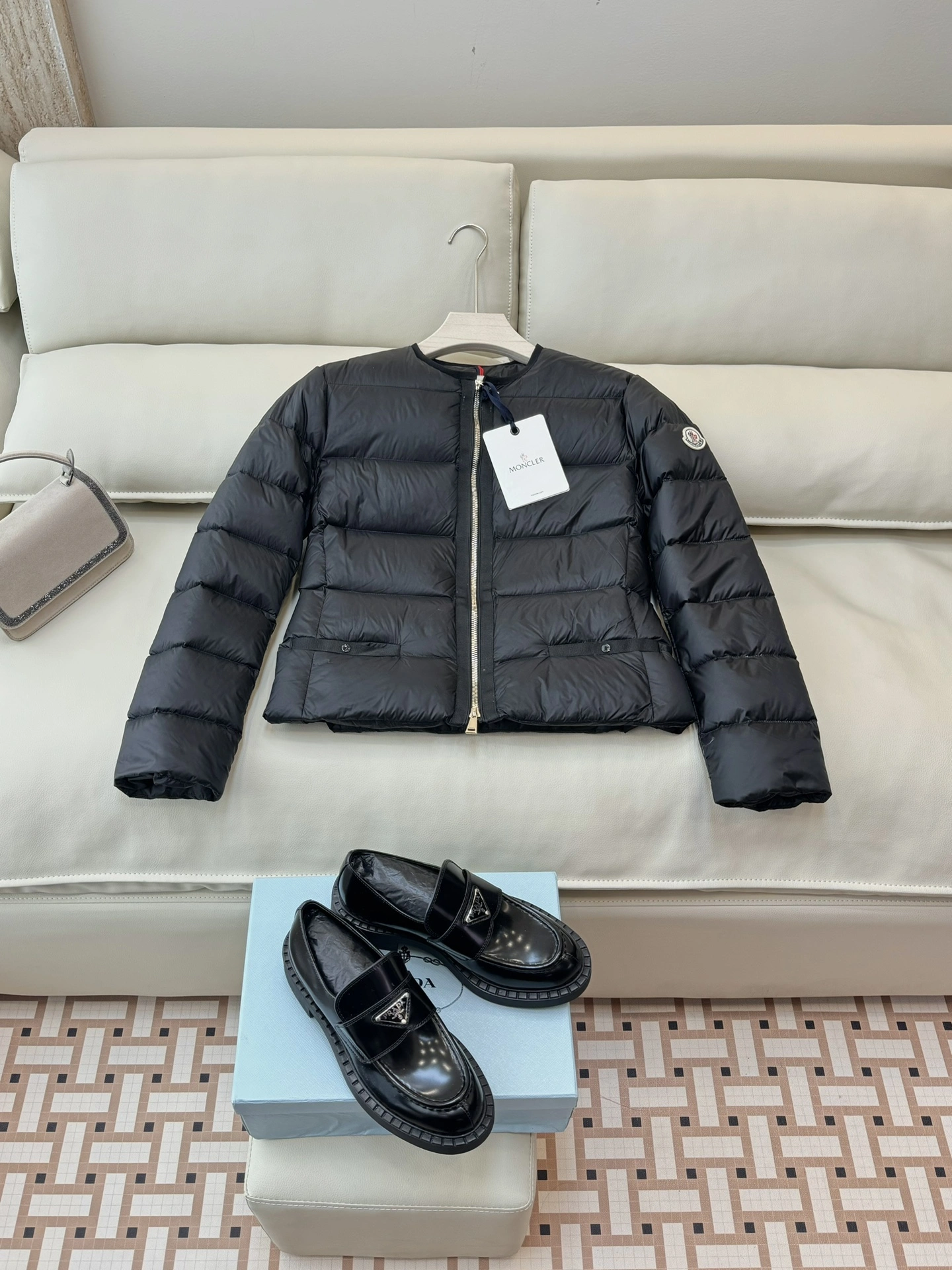Moncler Down Jackets Bright 146683