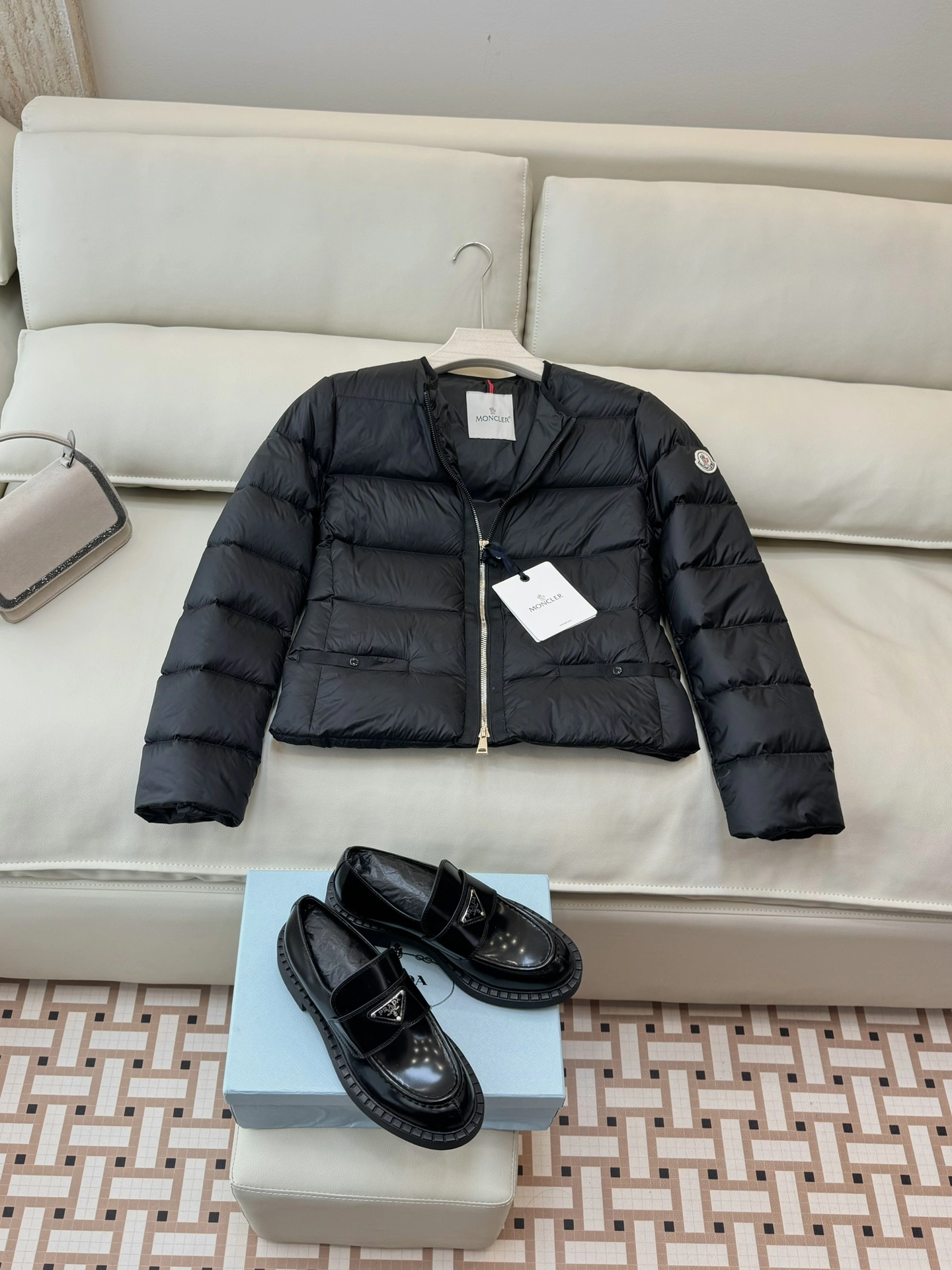 Moncler Down Jackets Bright 146683