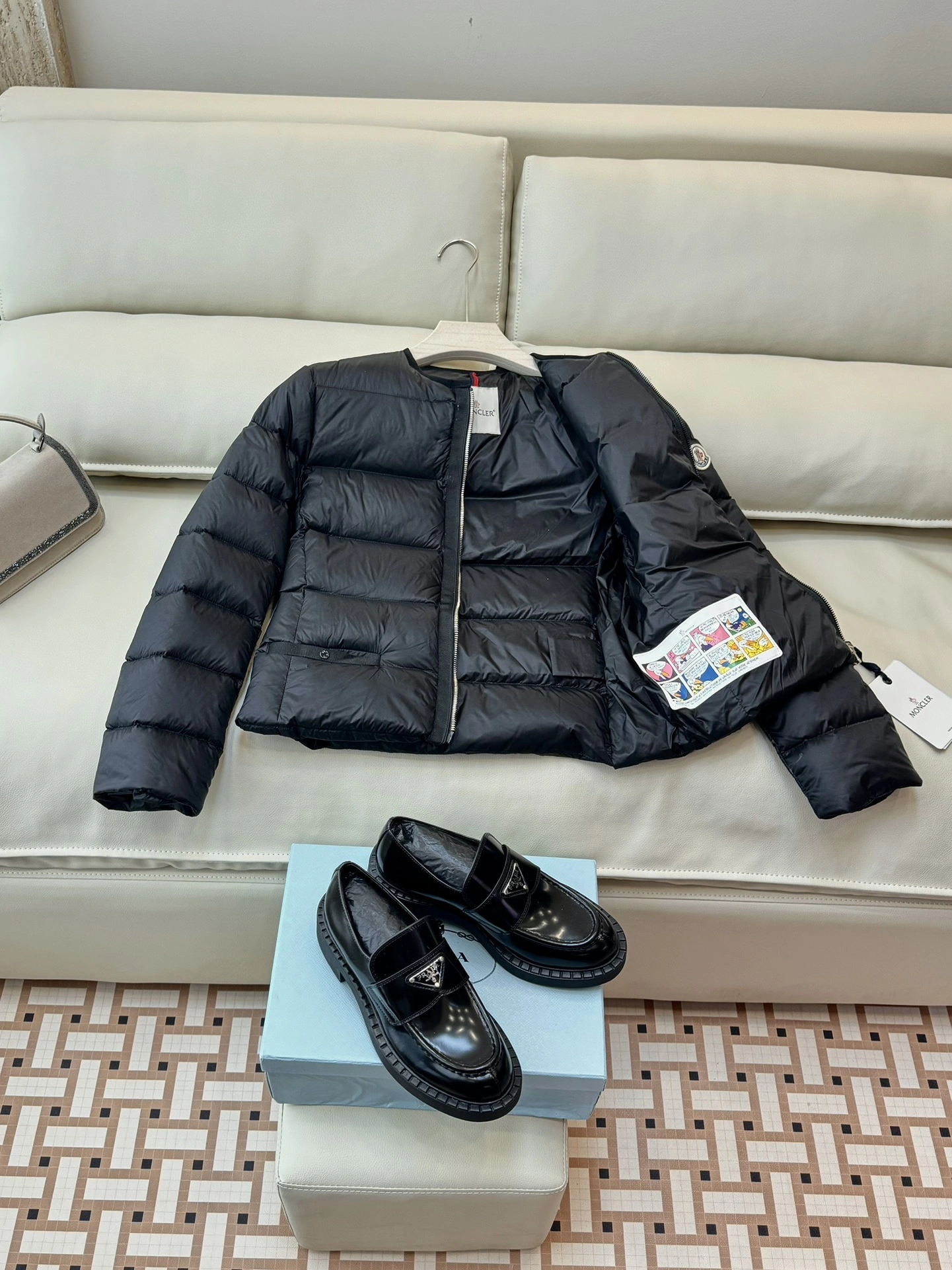 Moncler Down Jackets Bright 146683