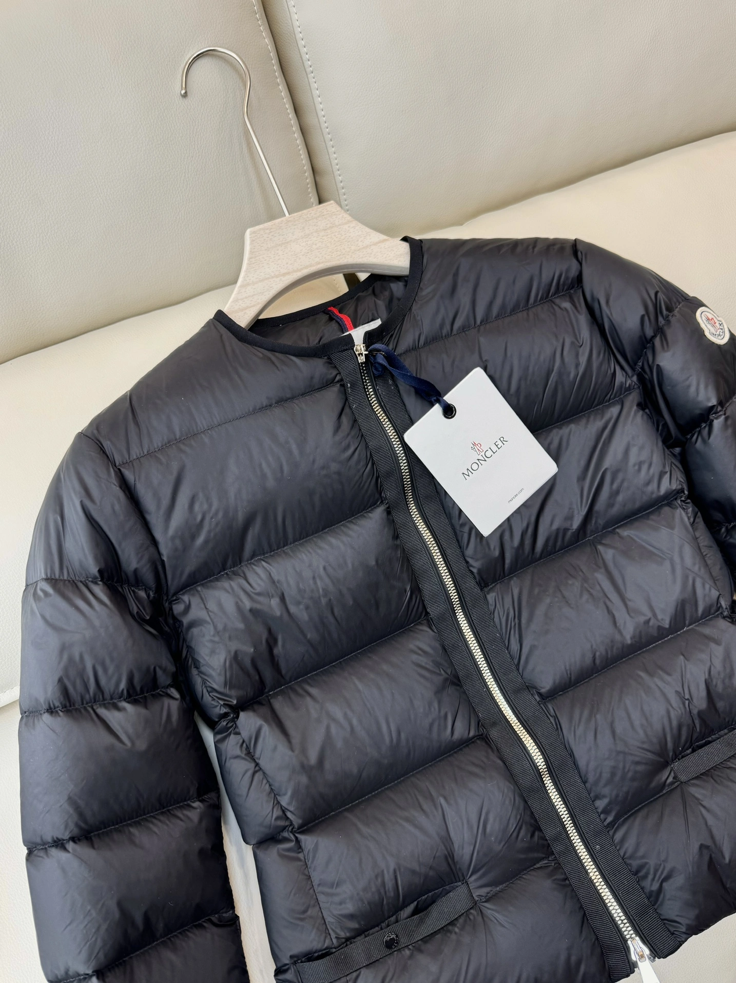 Moncler Down Jackets Bright 146683
