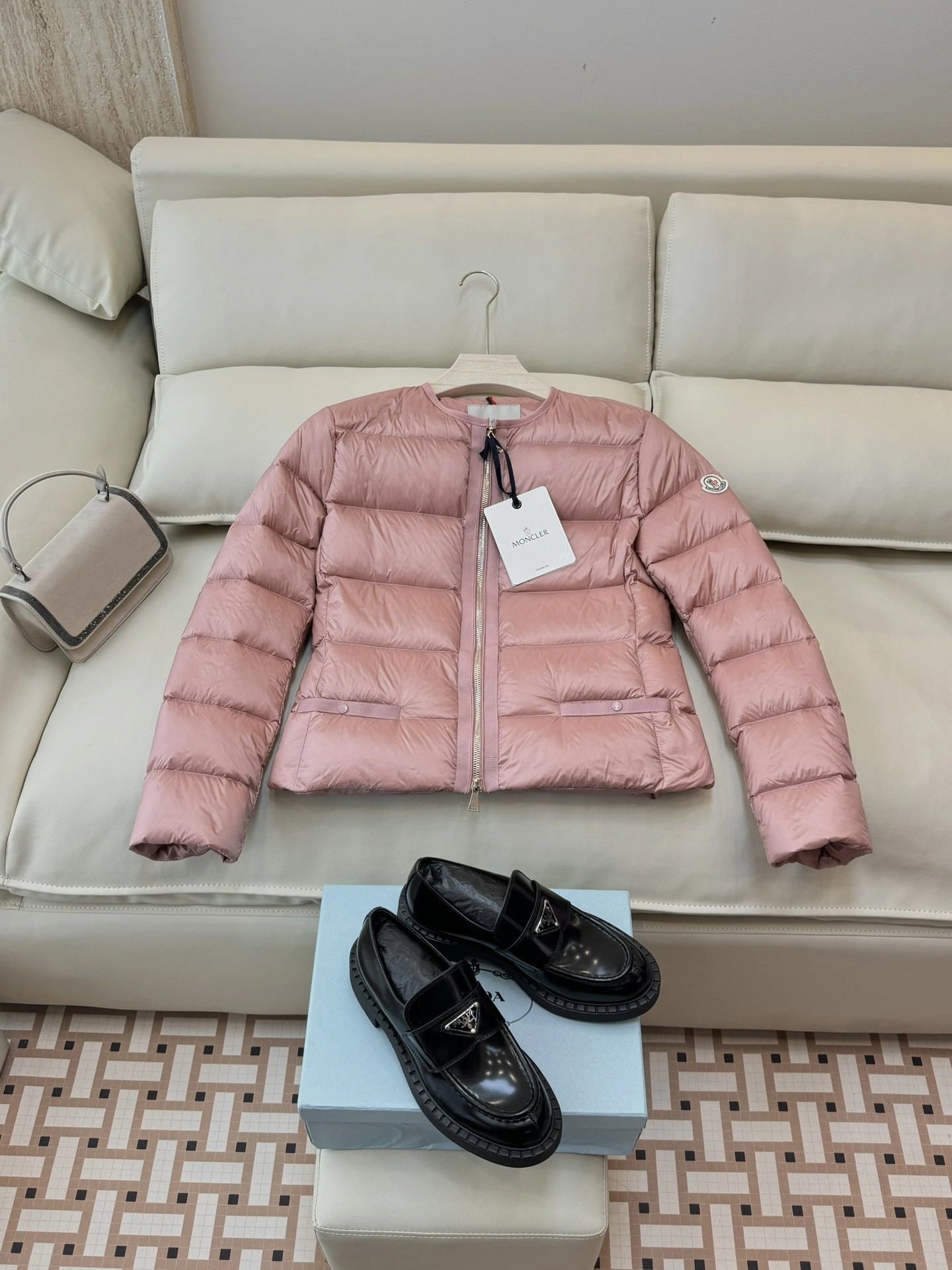 Moncler Down Jackets Durable 146680