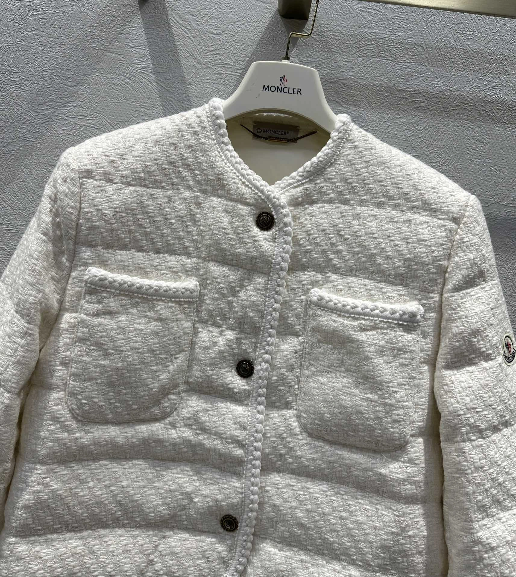 Effortless Moncler Down Jackets 146677