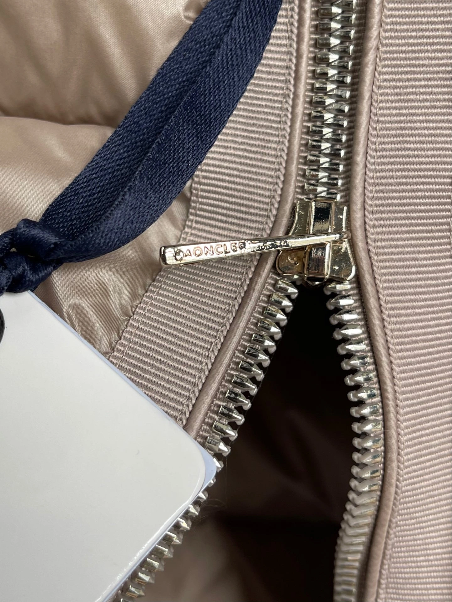 Moncler Down Jackets GoodFit 146666
