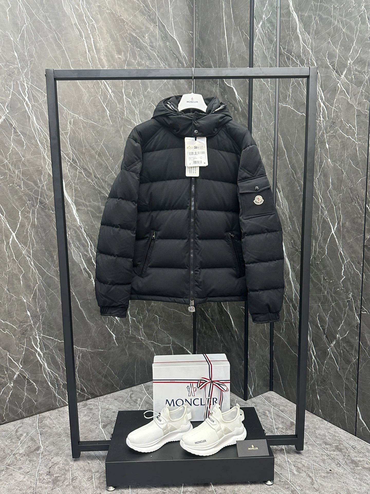 Moncler Down Jackets Affordable 146657