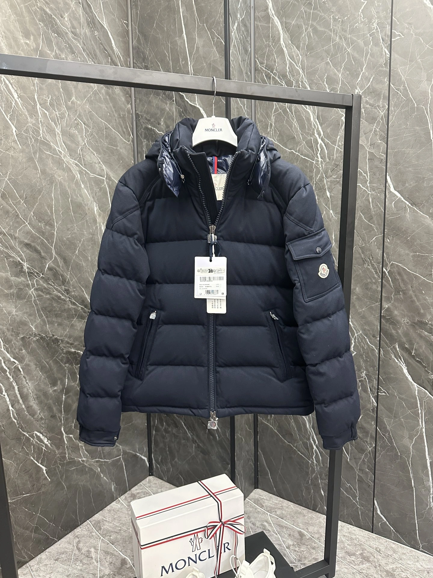 Unique Moncler Down Jackets 146668