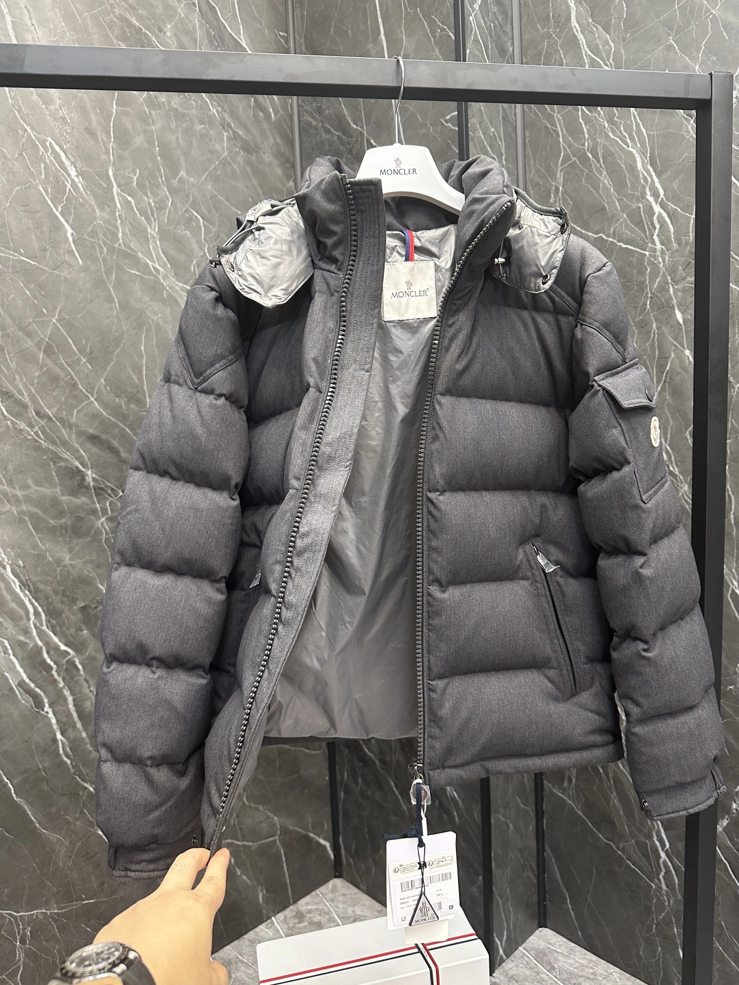 Tailored Moncler Down Jackets 146671