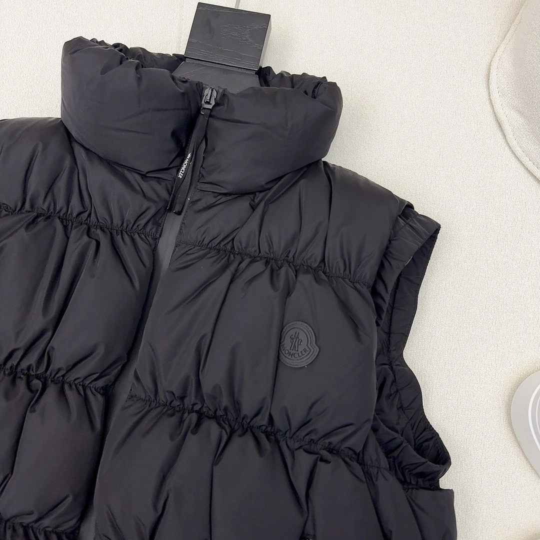 Moncler Down Jackets HighQuality 146664