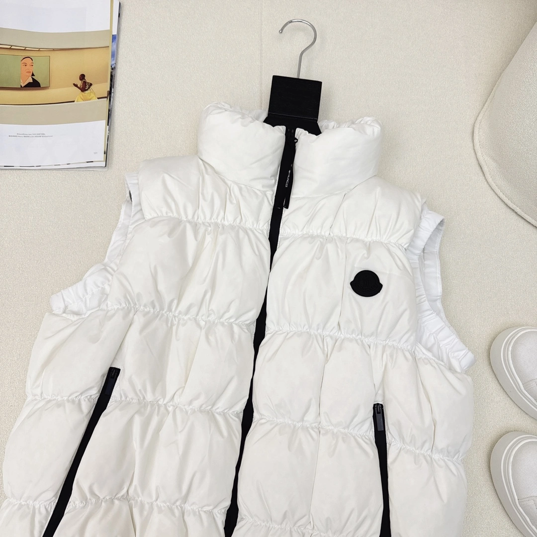 FashionForward Moncler Down Jackets 146678
