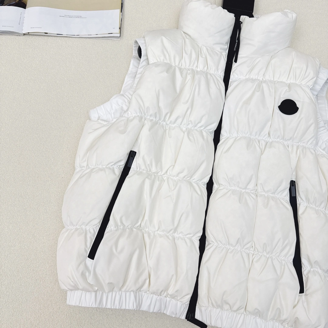 FashionForward Moncler Down Jackets 146678