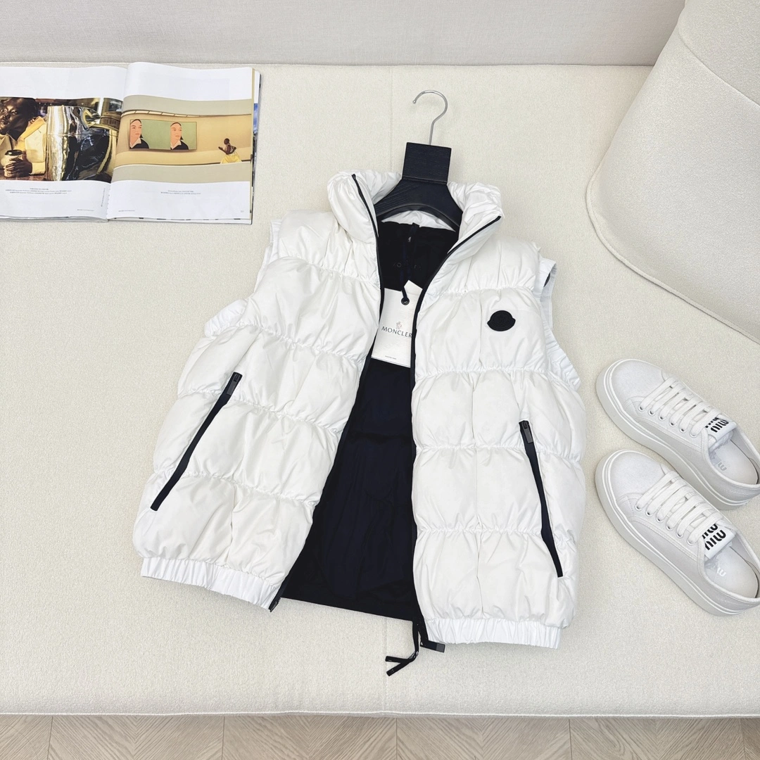 FashionForward Moncler Down Jackets 146678