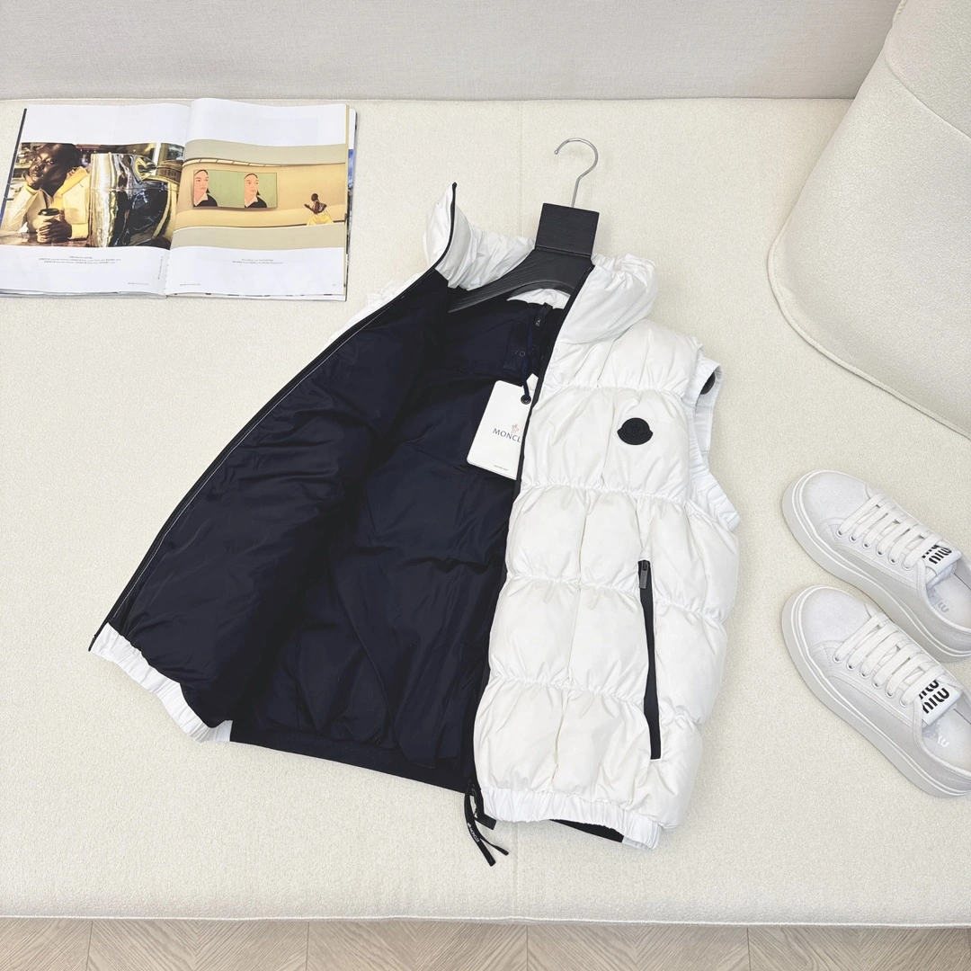 FashionForward Moncler Down Jackets 146678