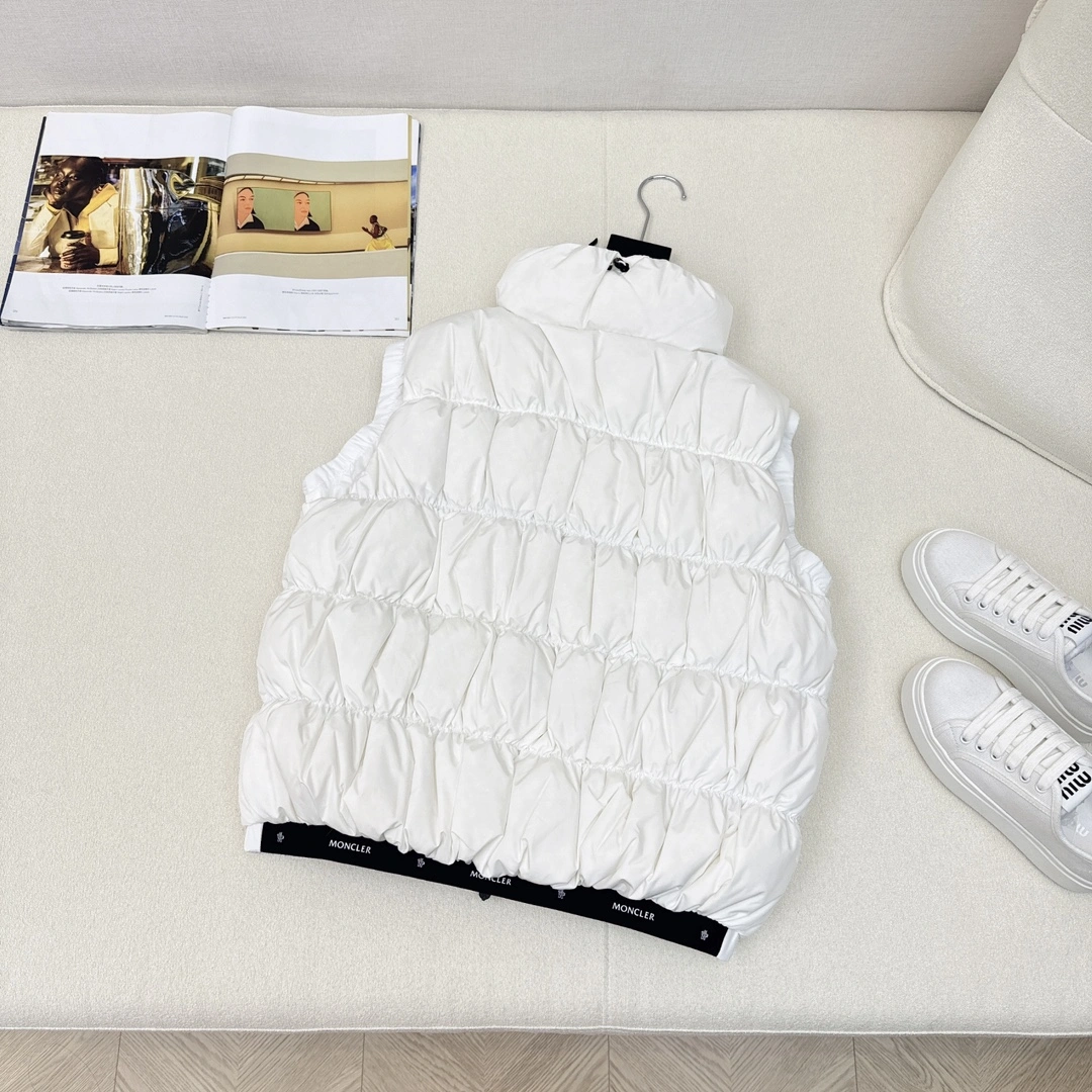 FashionForward Moncler Down Jackets 146678