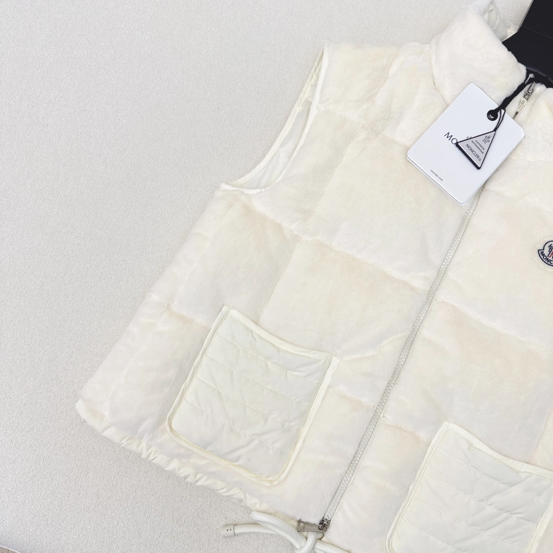 Moncler Down Jackets EasyCare 146673