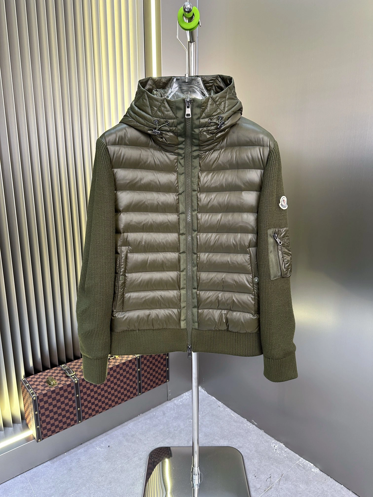 SportInspired Moncler Down Jackets 146681