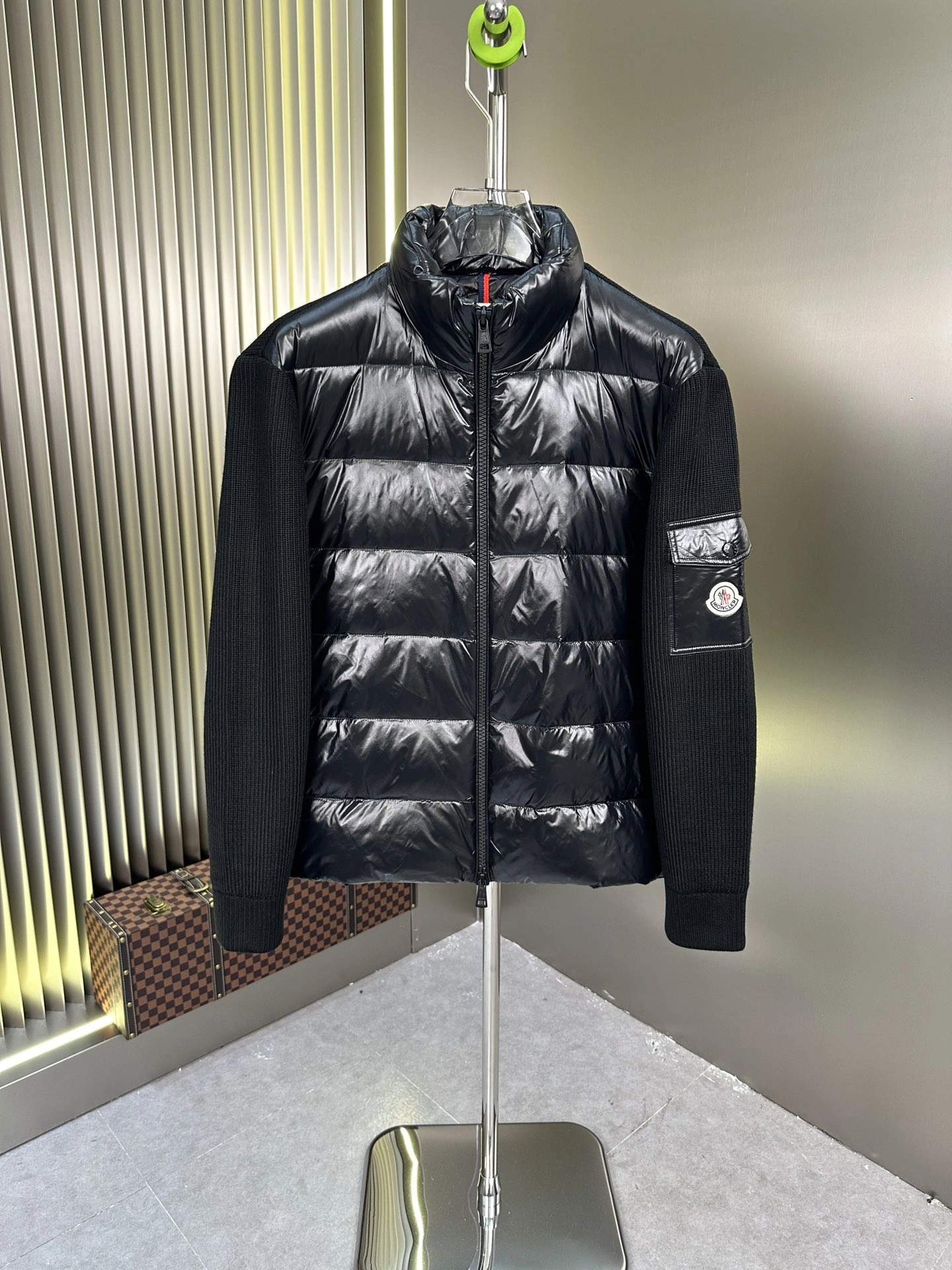 Moncler Down Jackets Stretchable 146663