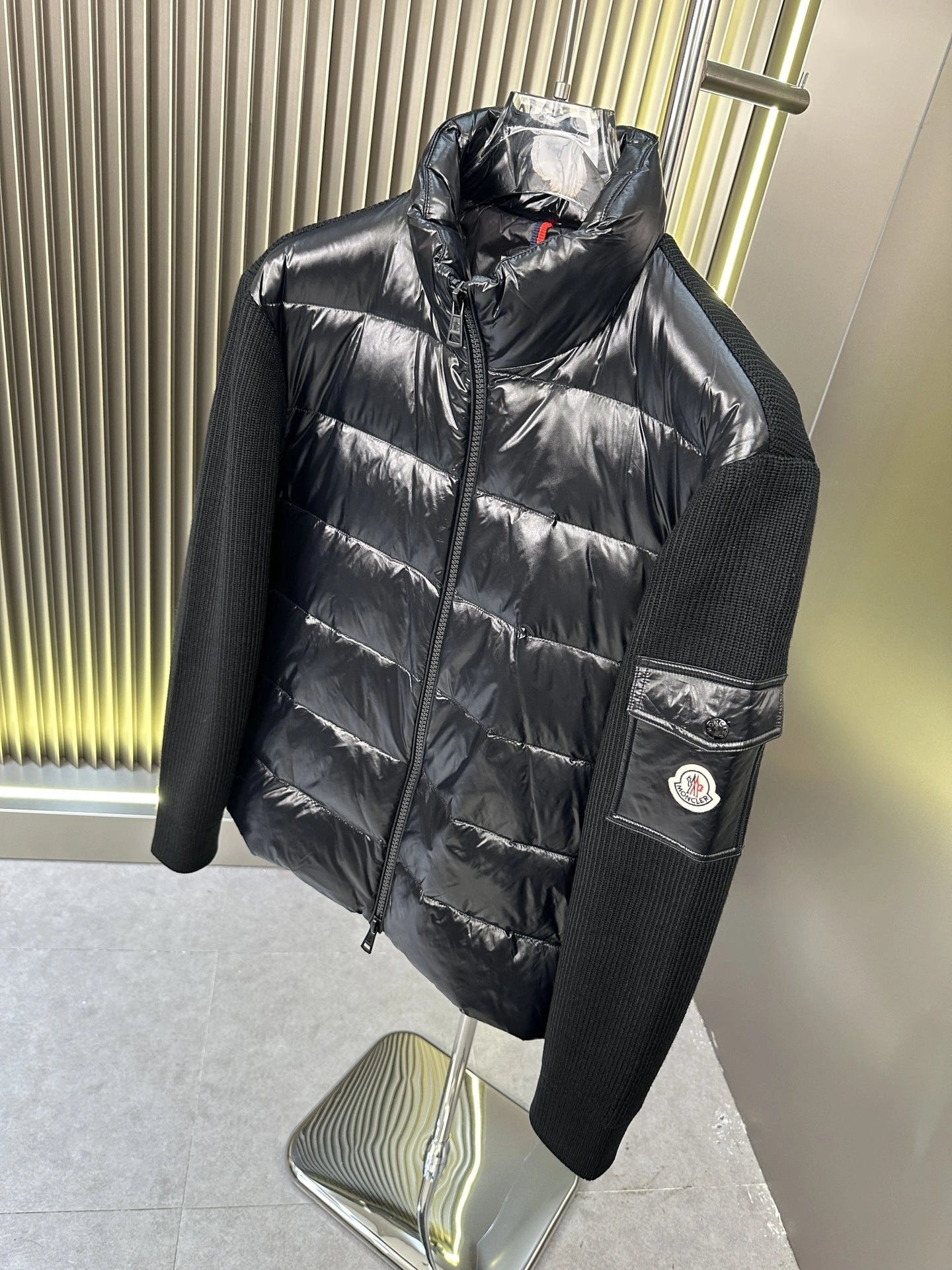 Moncler Down Jackets Stretchable 146663