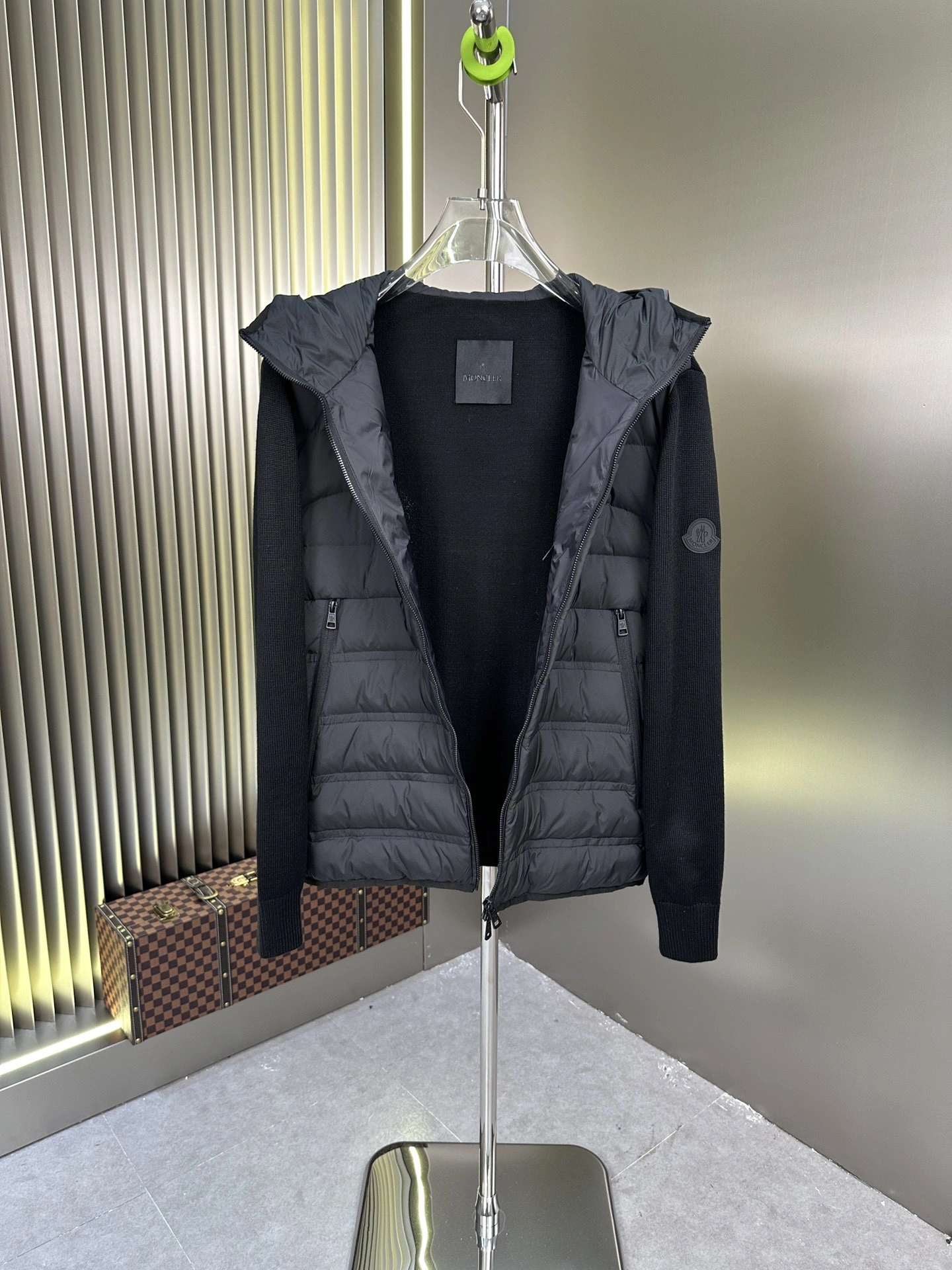 Original Moncler Down Jackets 146672