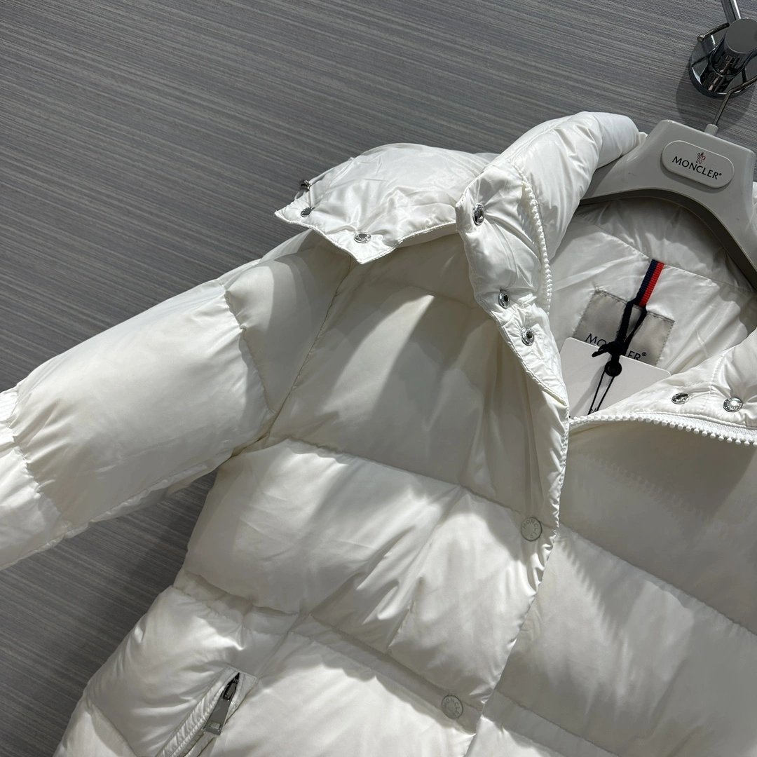 Premium Moncler Down Jackets 146652