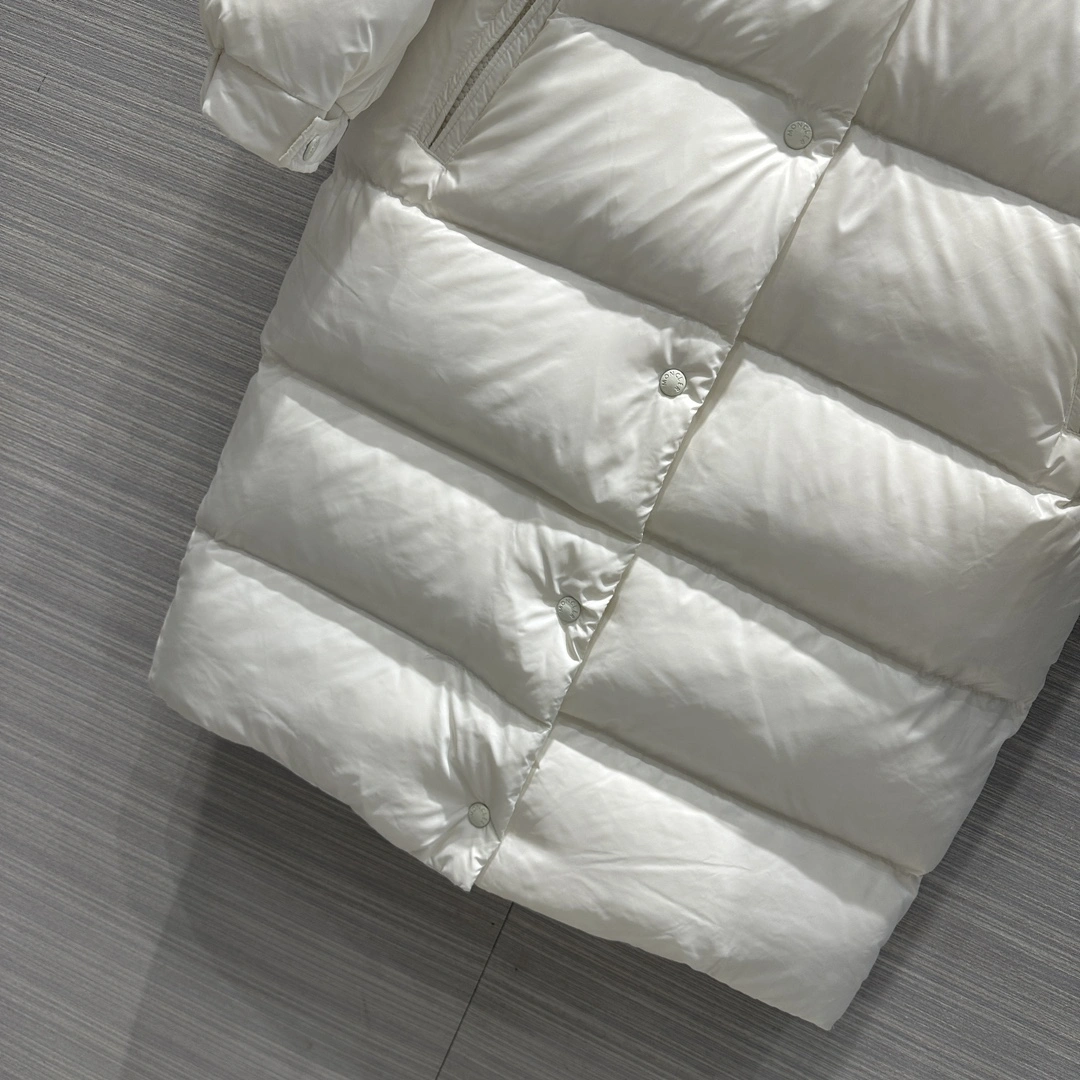 Premium Moncler Down Jackets 146652