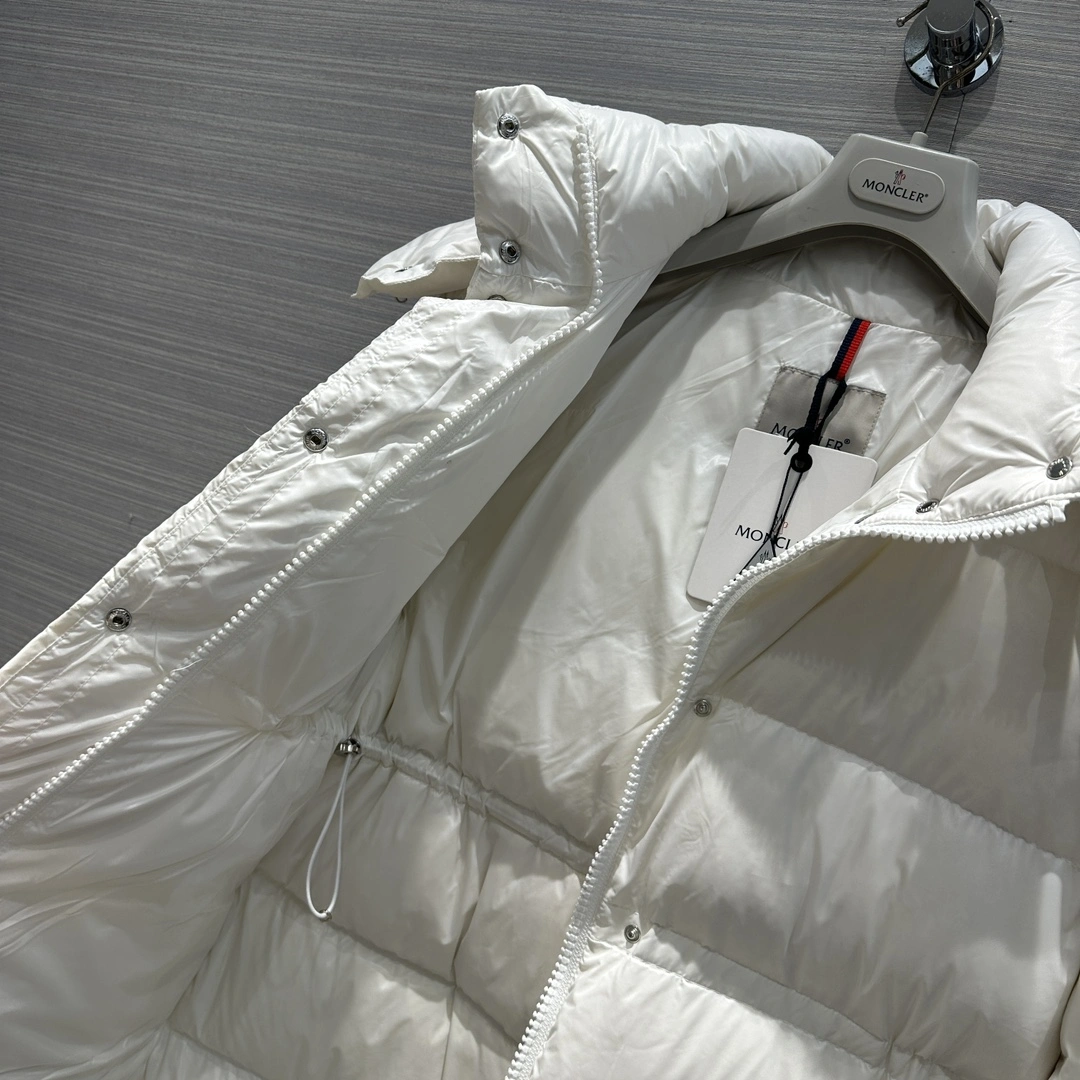 Premium Moncler Down Jackets 146652