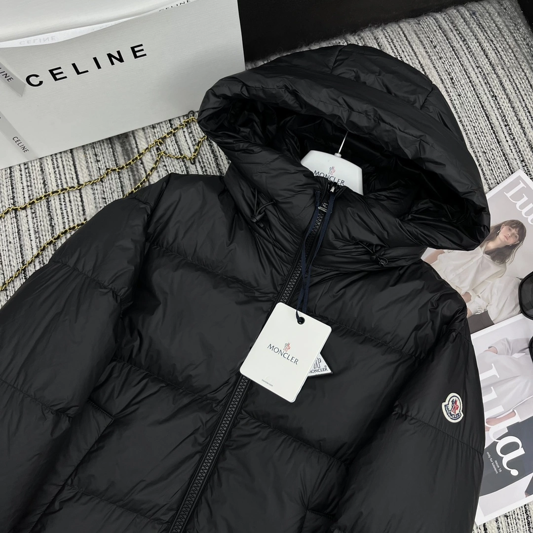 Timeless Moncler Down Jackets 146675