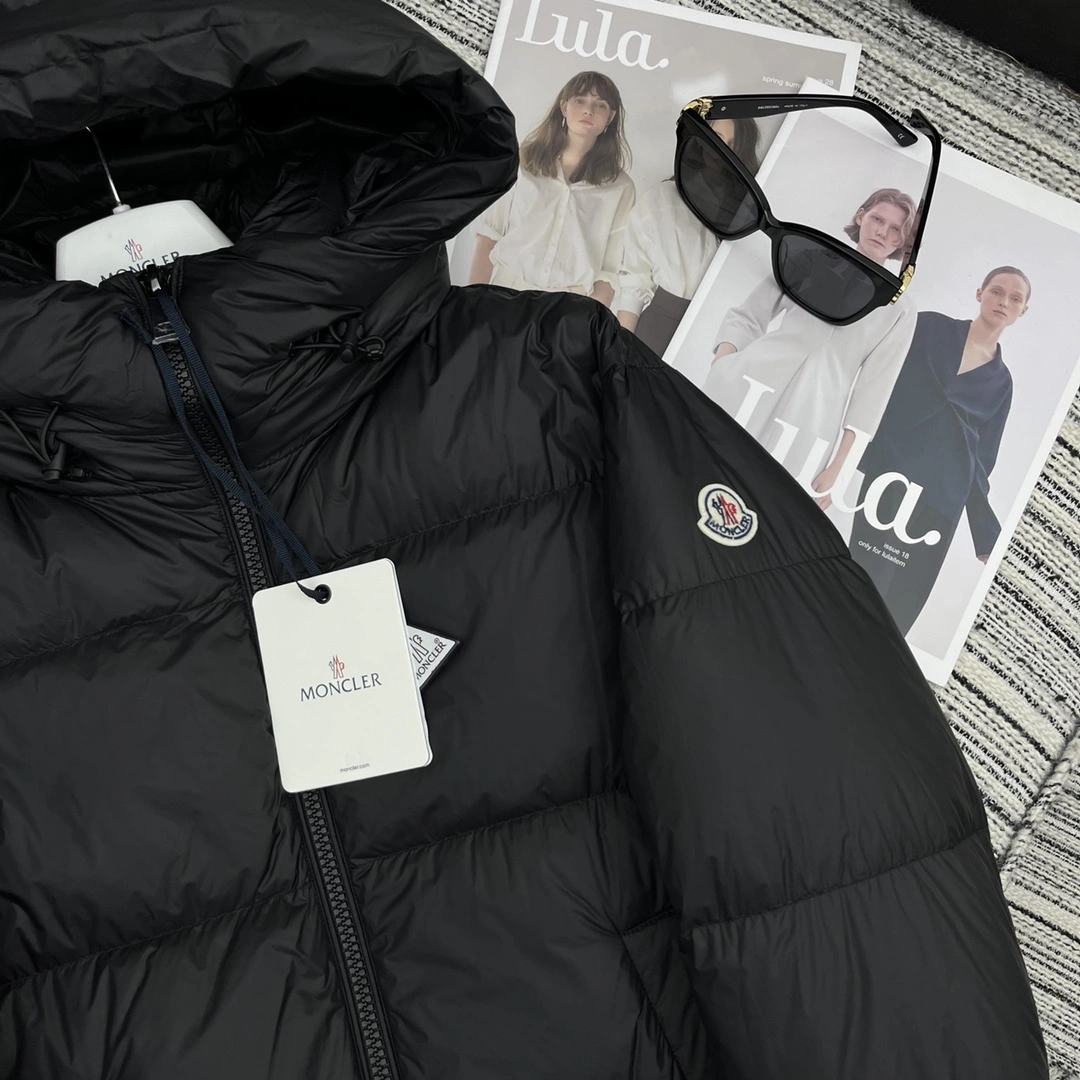Timeless Moncler Down Jackets 146675