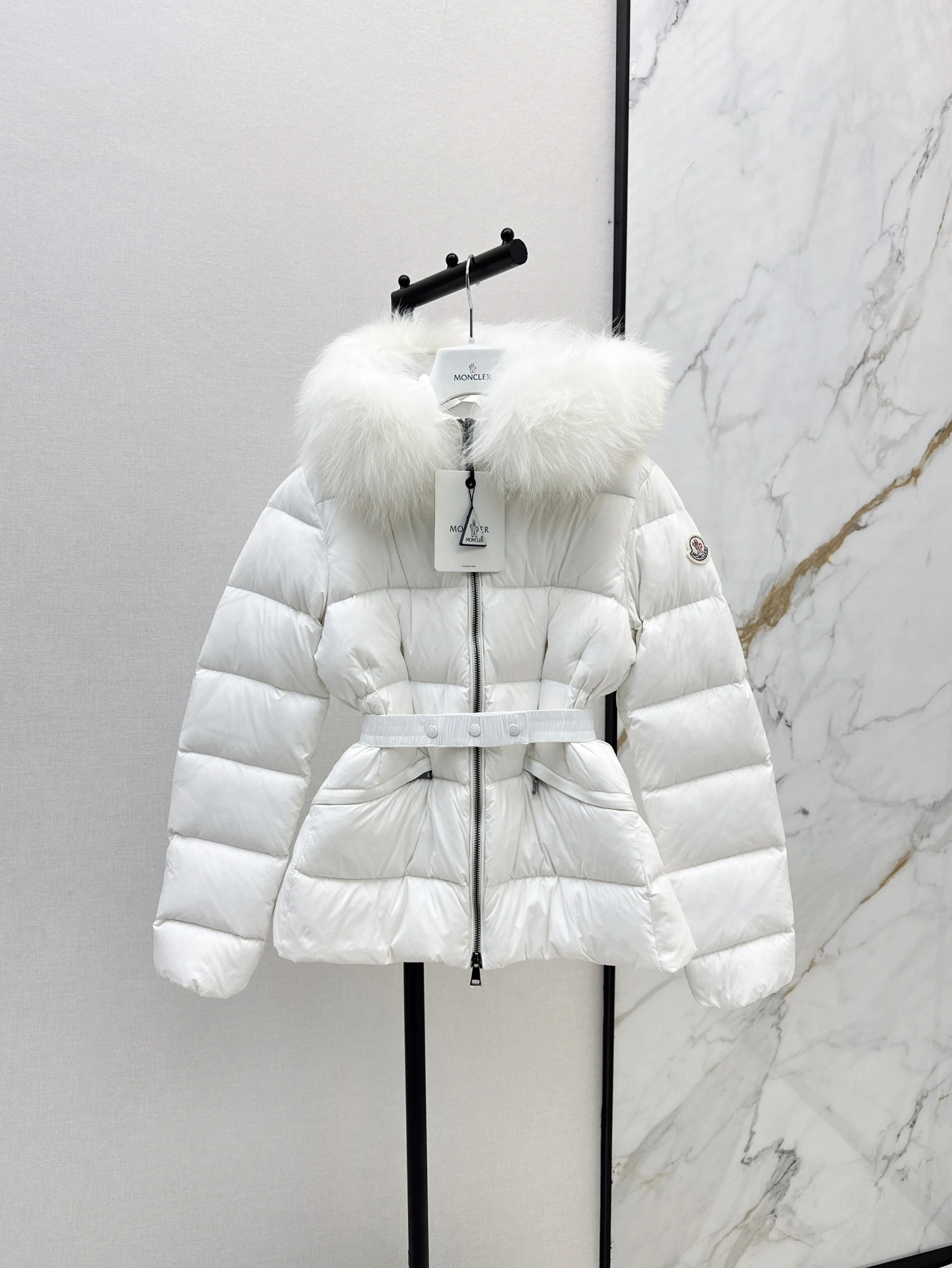 Moncler Down Jackets Youthful 146656