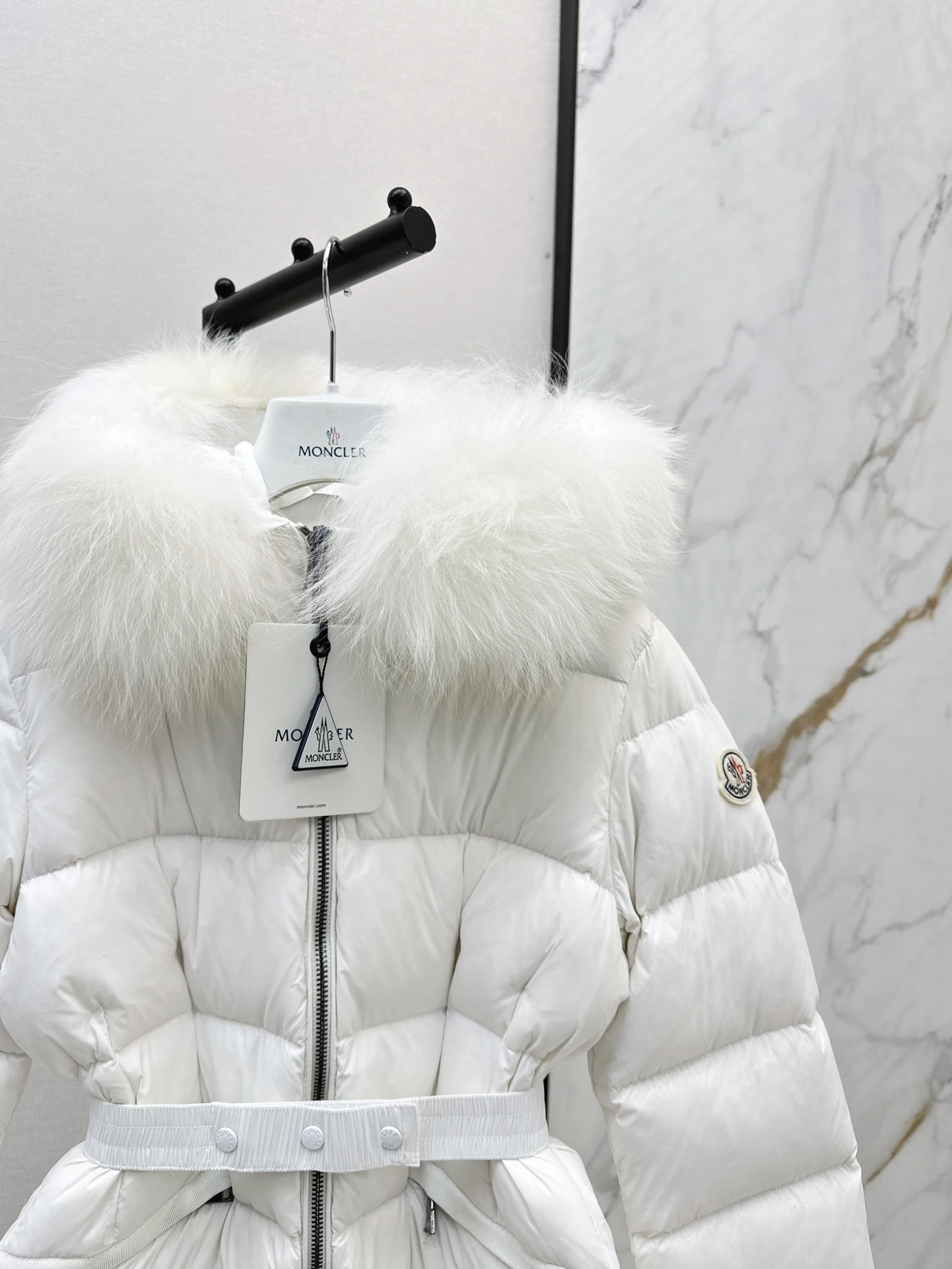 Moncler Down Jackets Youthful 146656