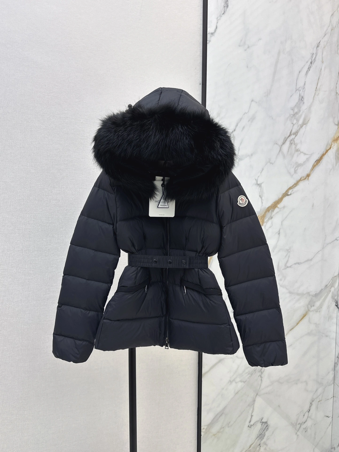 Moncler Down Jackets Sophisticated 146650