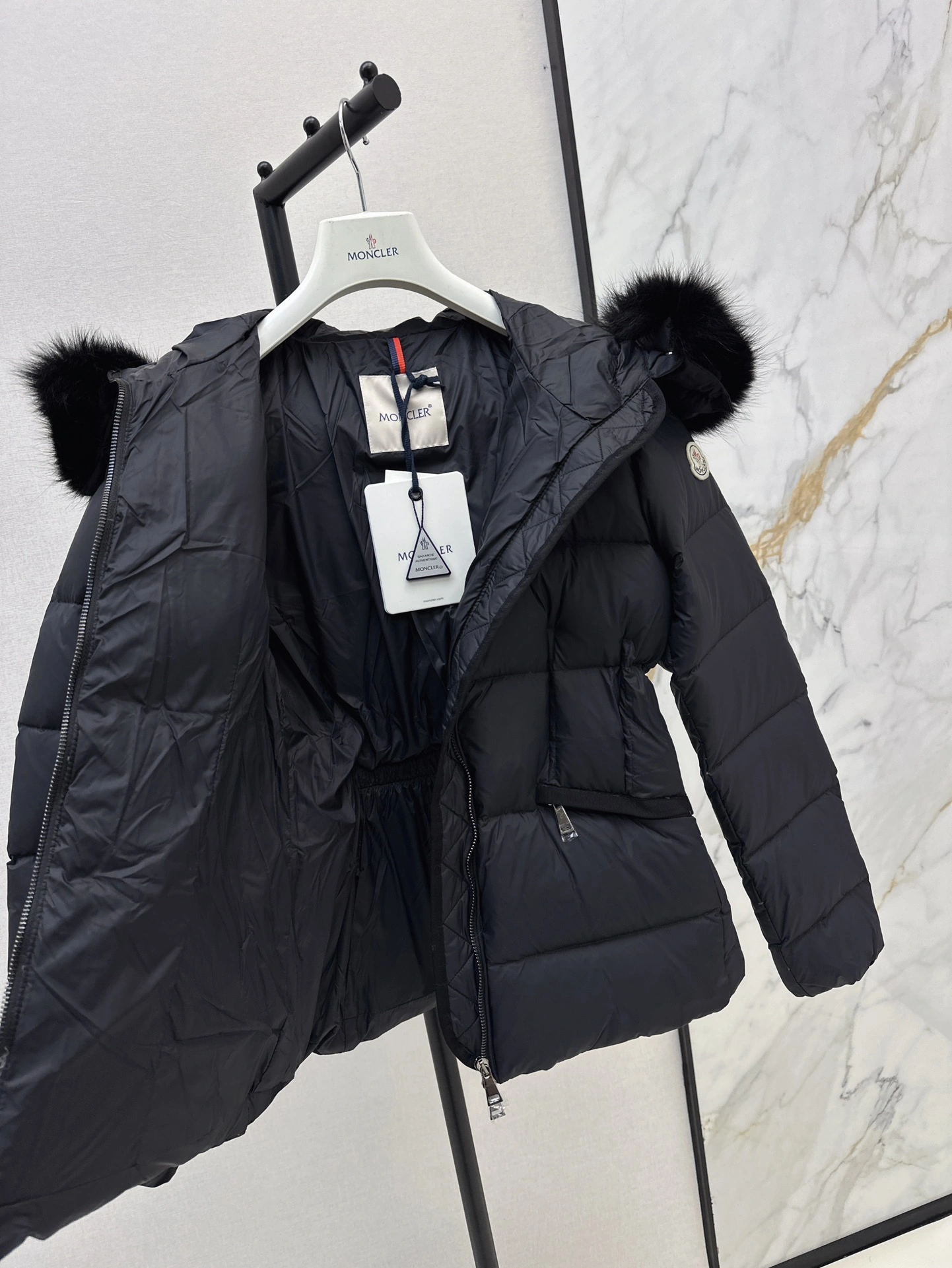 Moncler Down Jackets Sophisticated 146650
