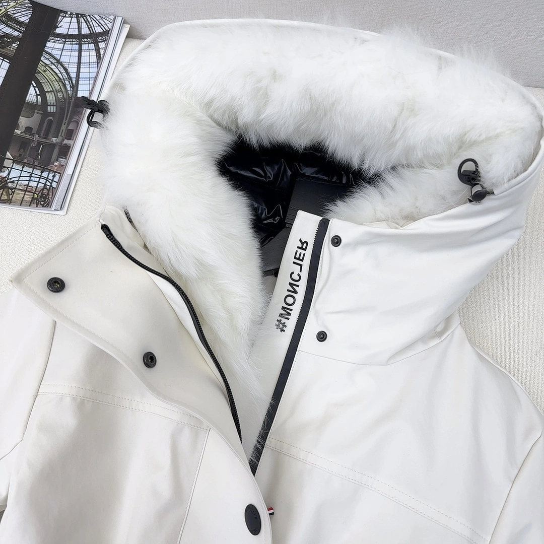 Moncler Down Jackets Breathable 146645