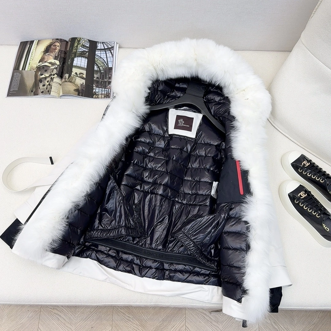 Moncler Down Jackets Breathable 146645