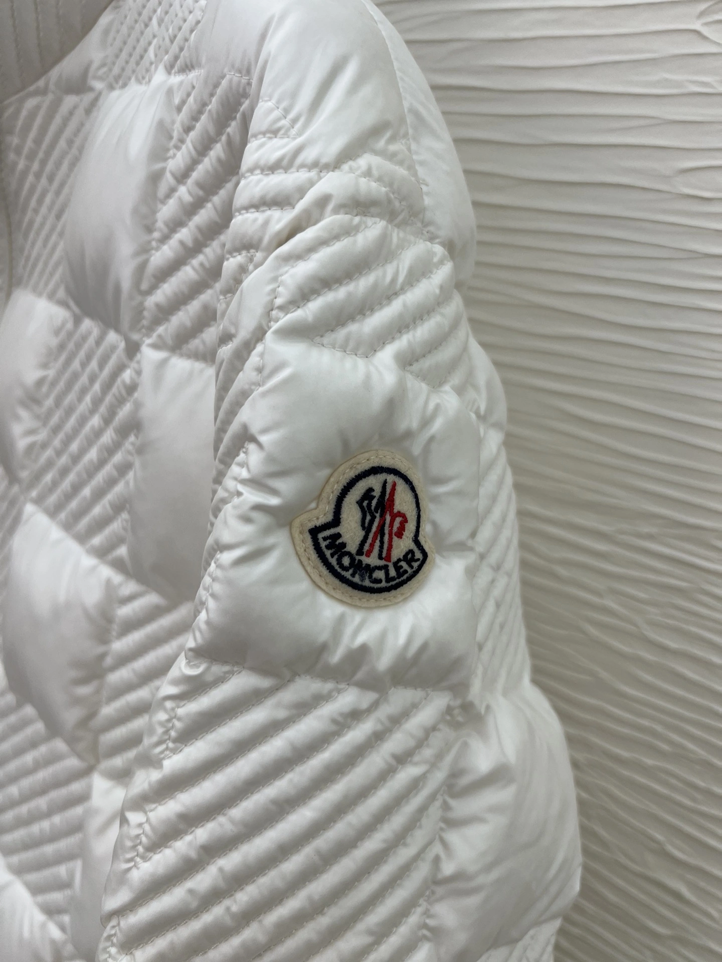 Moncler Down Jackets NewStyle 146643