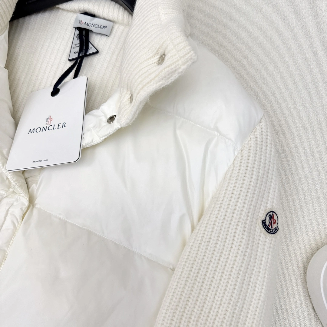 TravelReady Moncler Down Jackets 146640