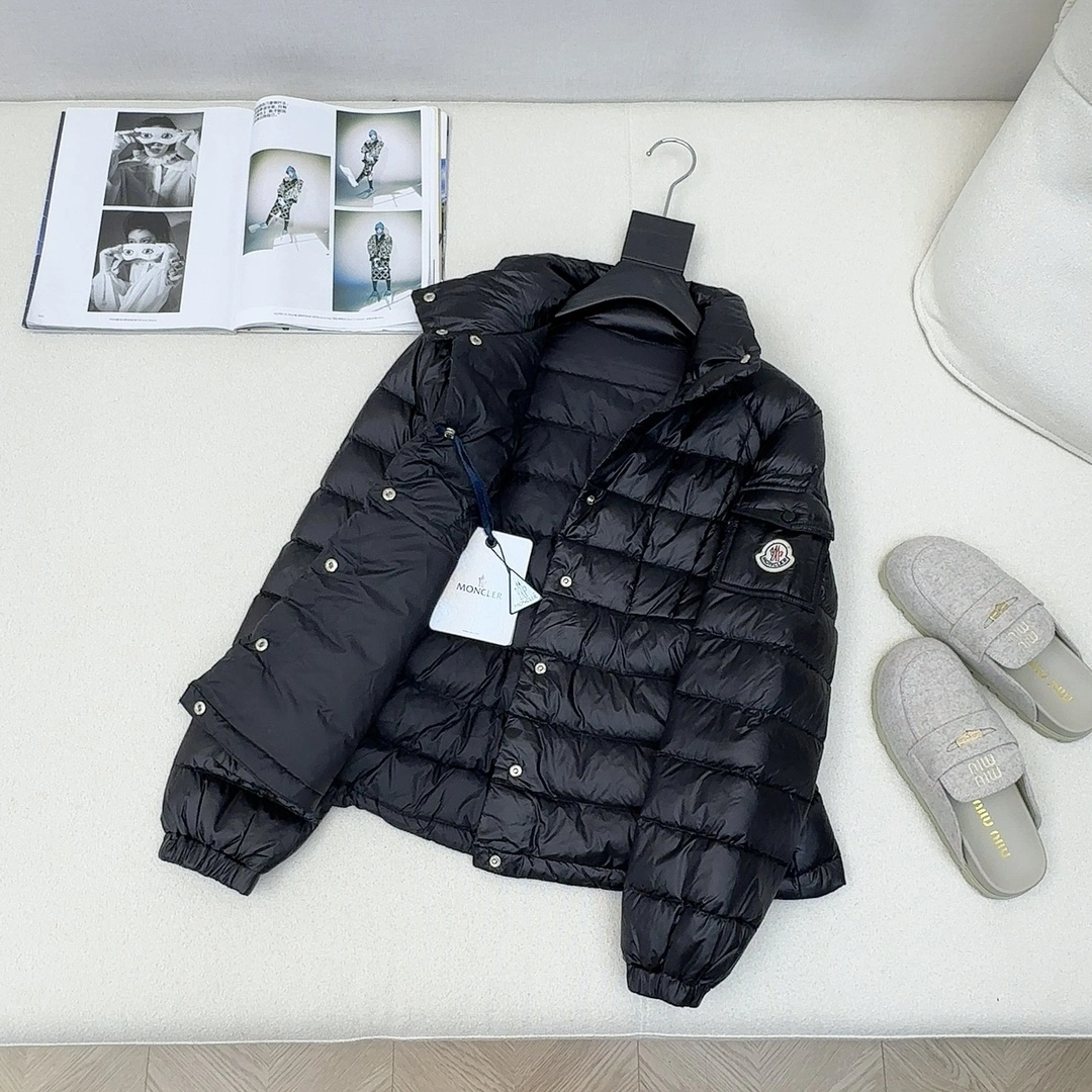Durable Moncler Down Jackets 146627