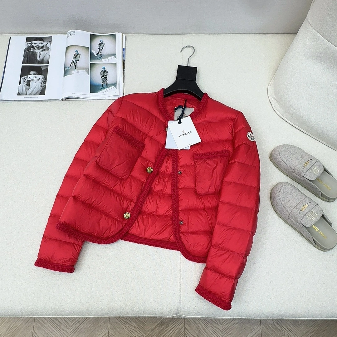 Moncler Down Jackets Unique 146639