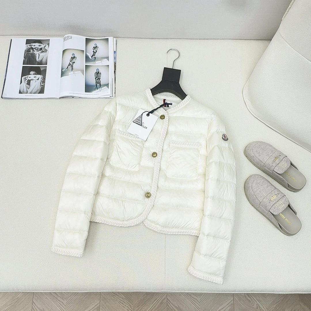 Moncler Down Jackets Elegant 146631