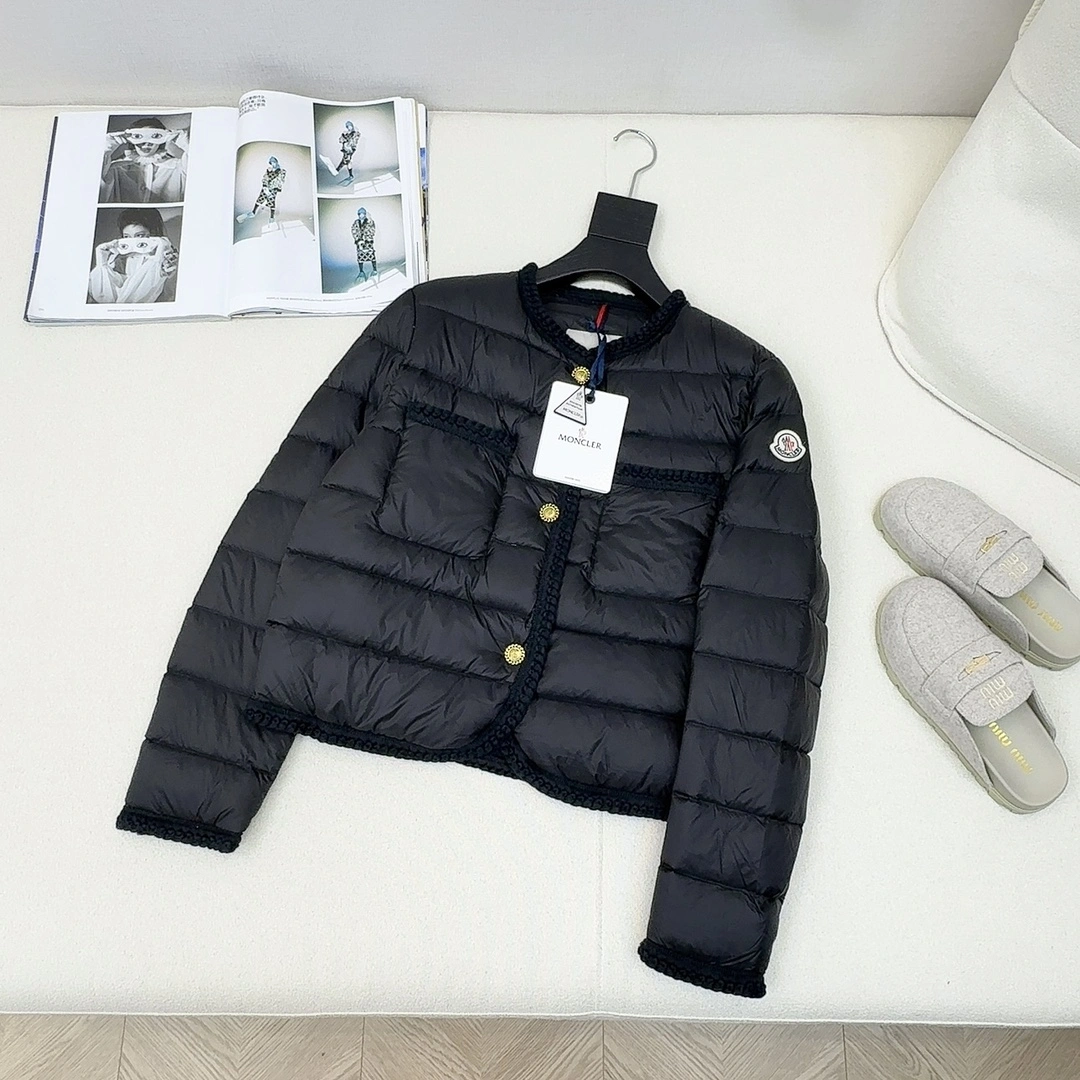 Fashionable Moncler Down Jackets 146629