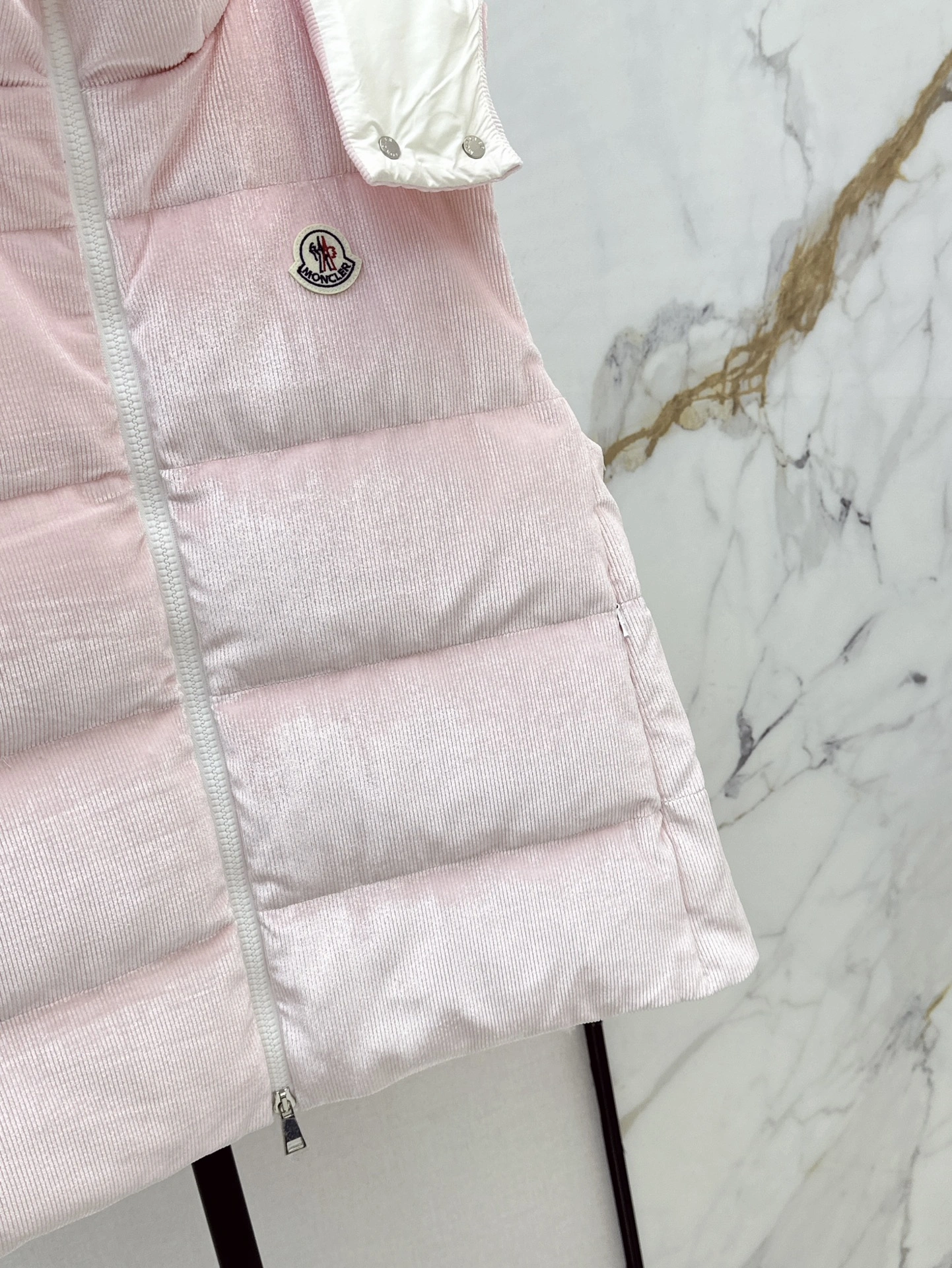 Moncler Down Jackets Minimalist 146622