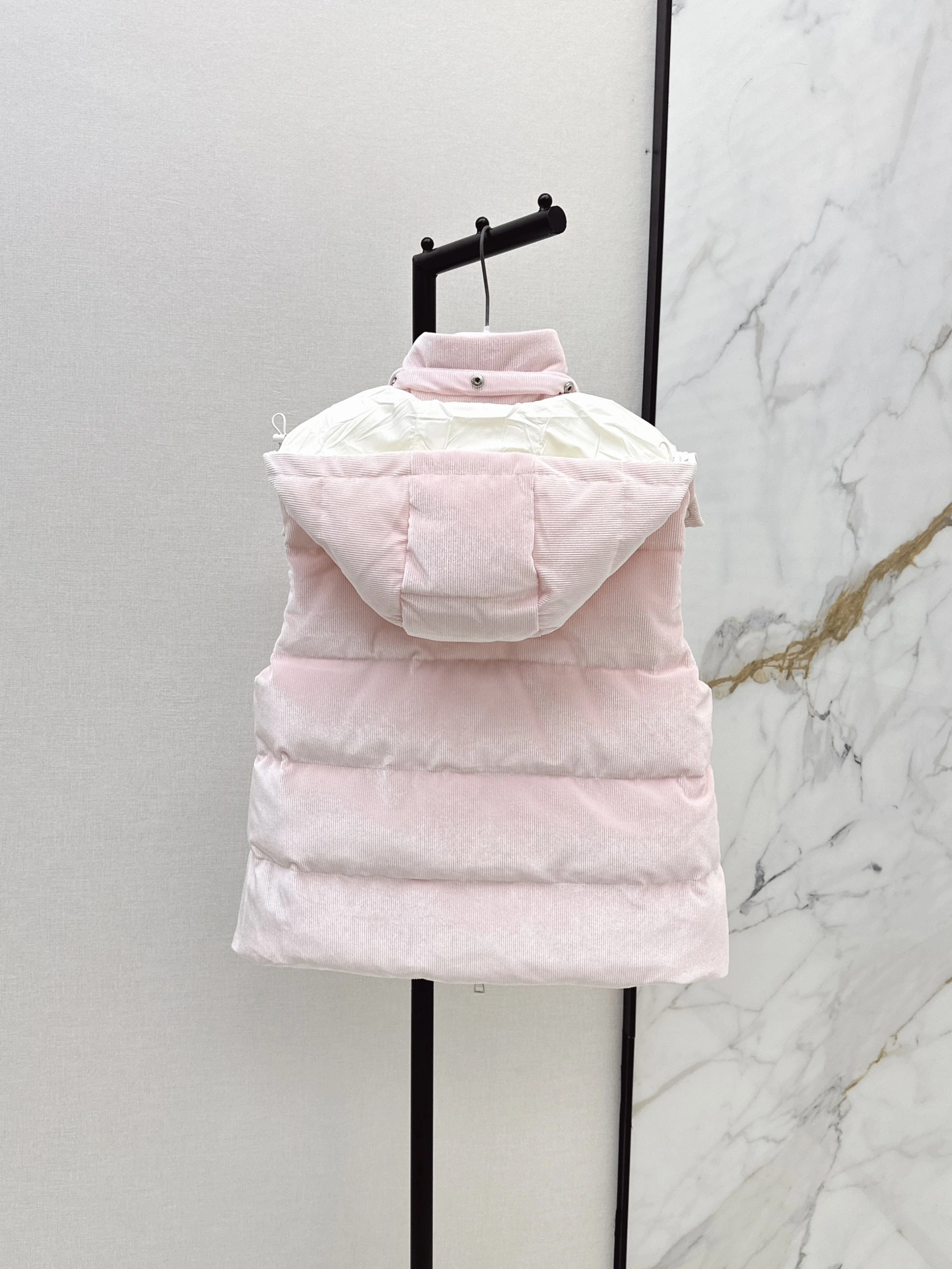 Moncler Down Jackets Minimalist 146622