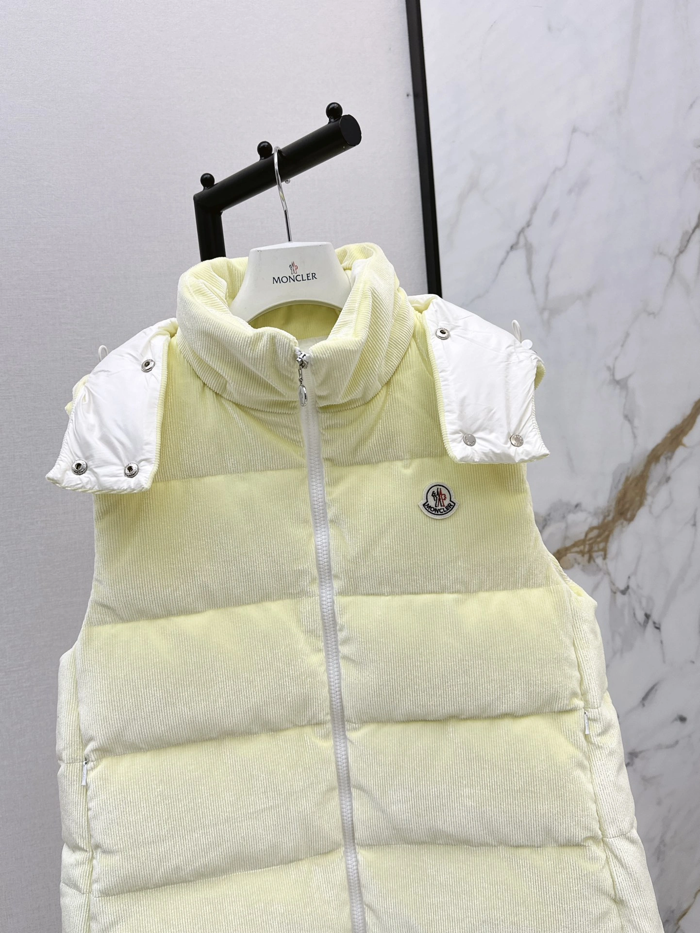 SoftTouch Moncler Down Jackets 146620