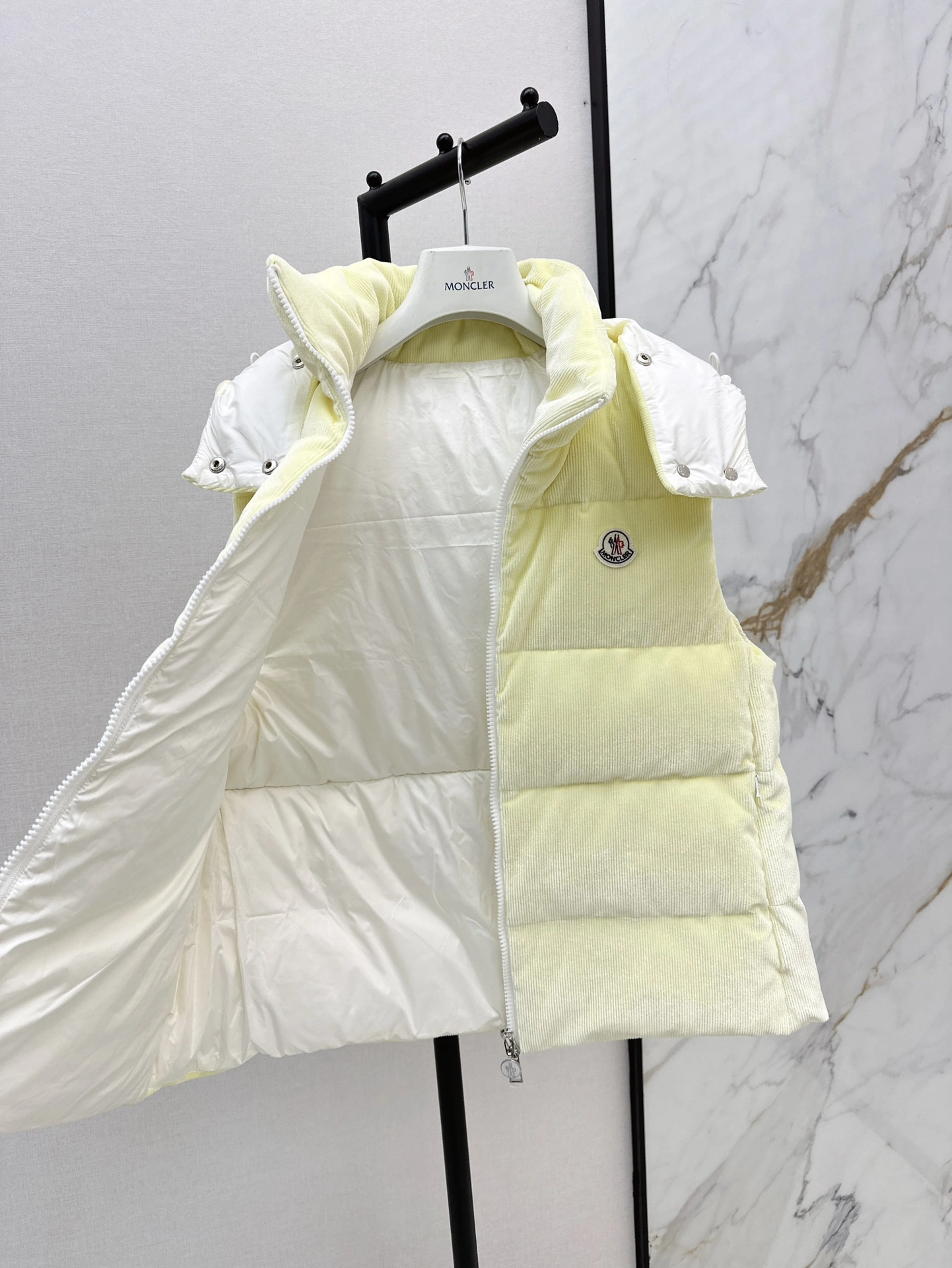SoftTouch Moncler Down Jackets 146620