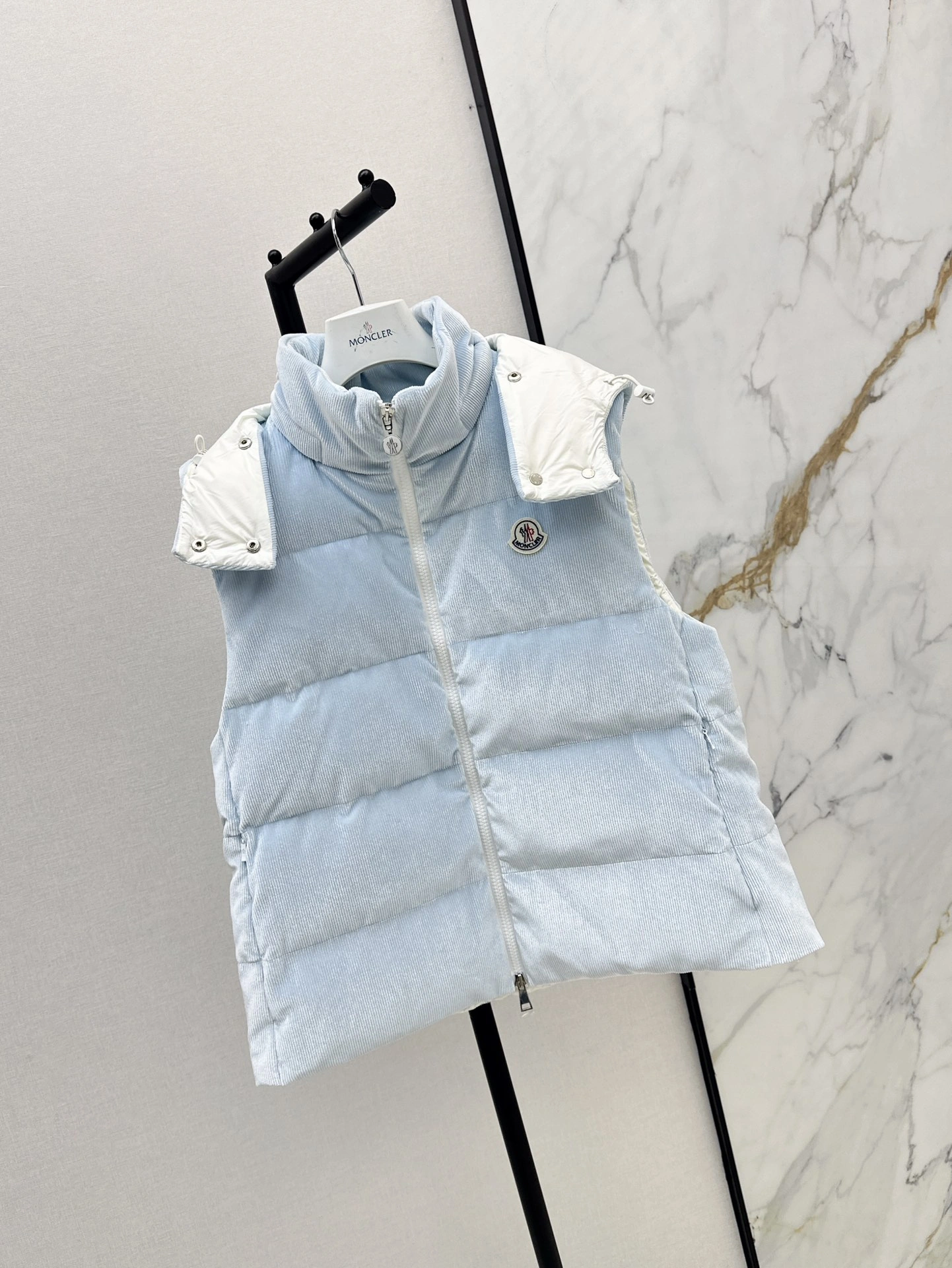Moncler Down Jackets Cozy 146624