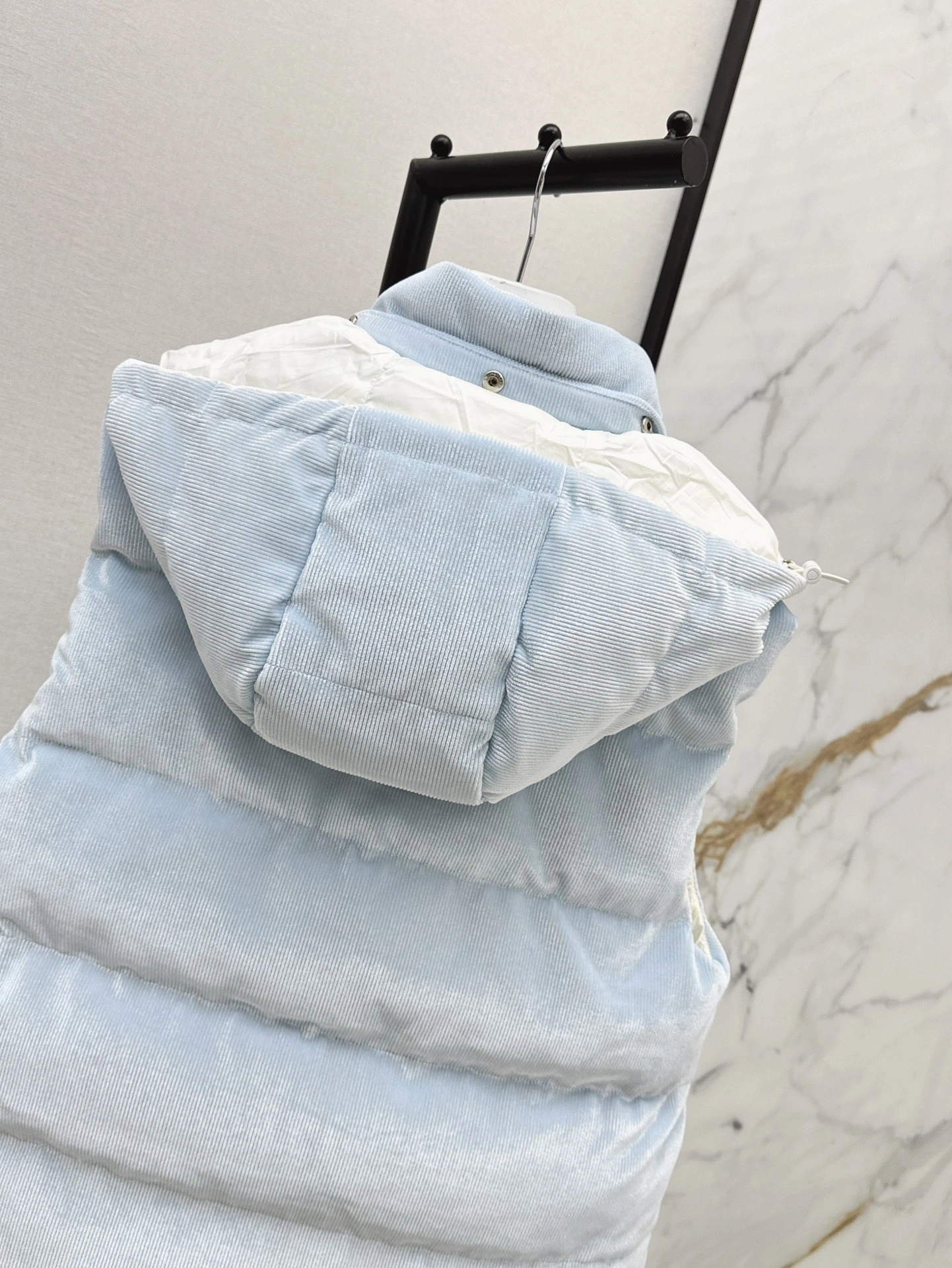 Moncler Down Jackets Cozy 146624