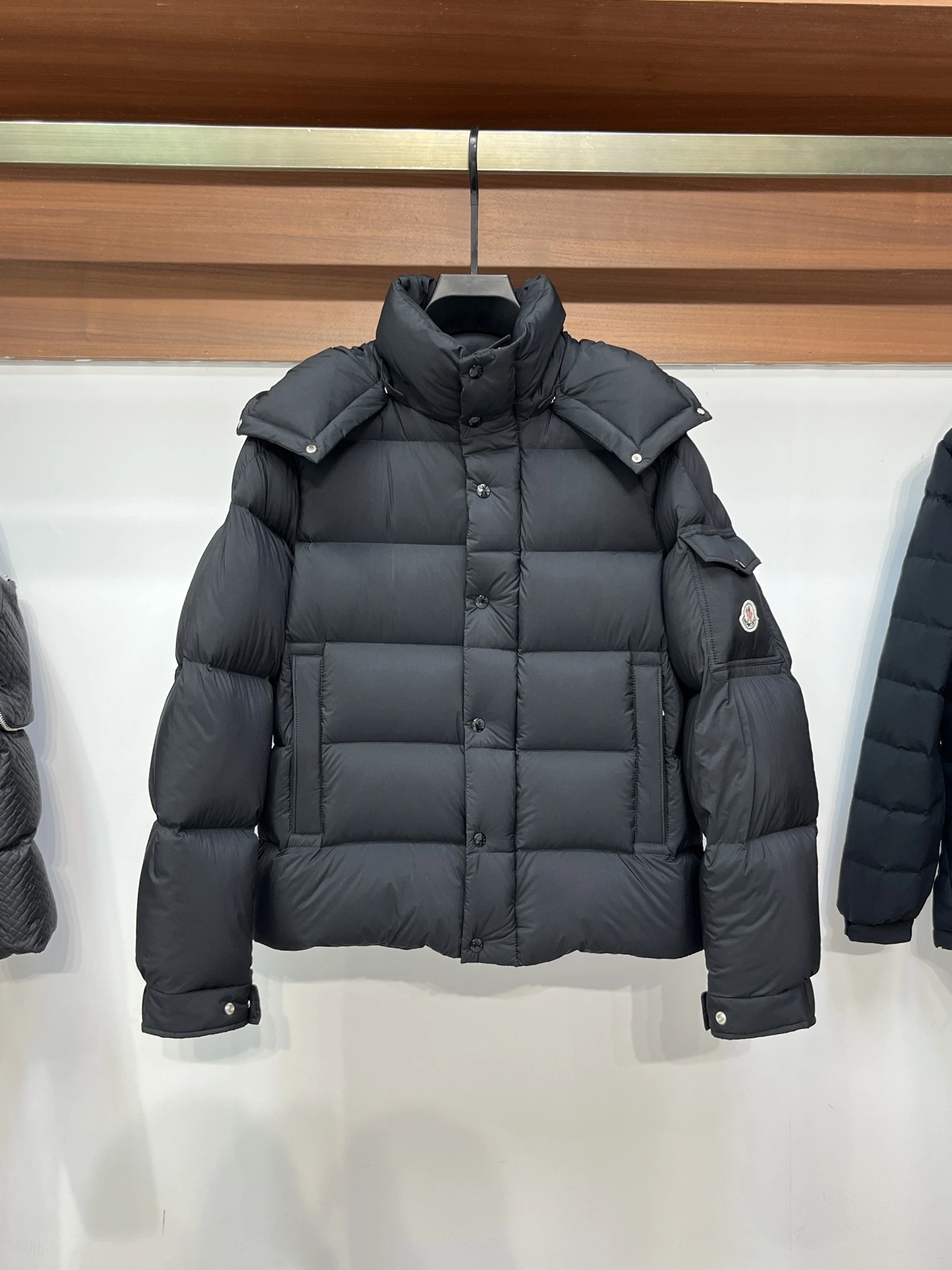 MultiPurpose Moncler Down Jackets 146633