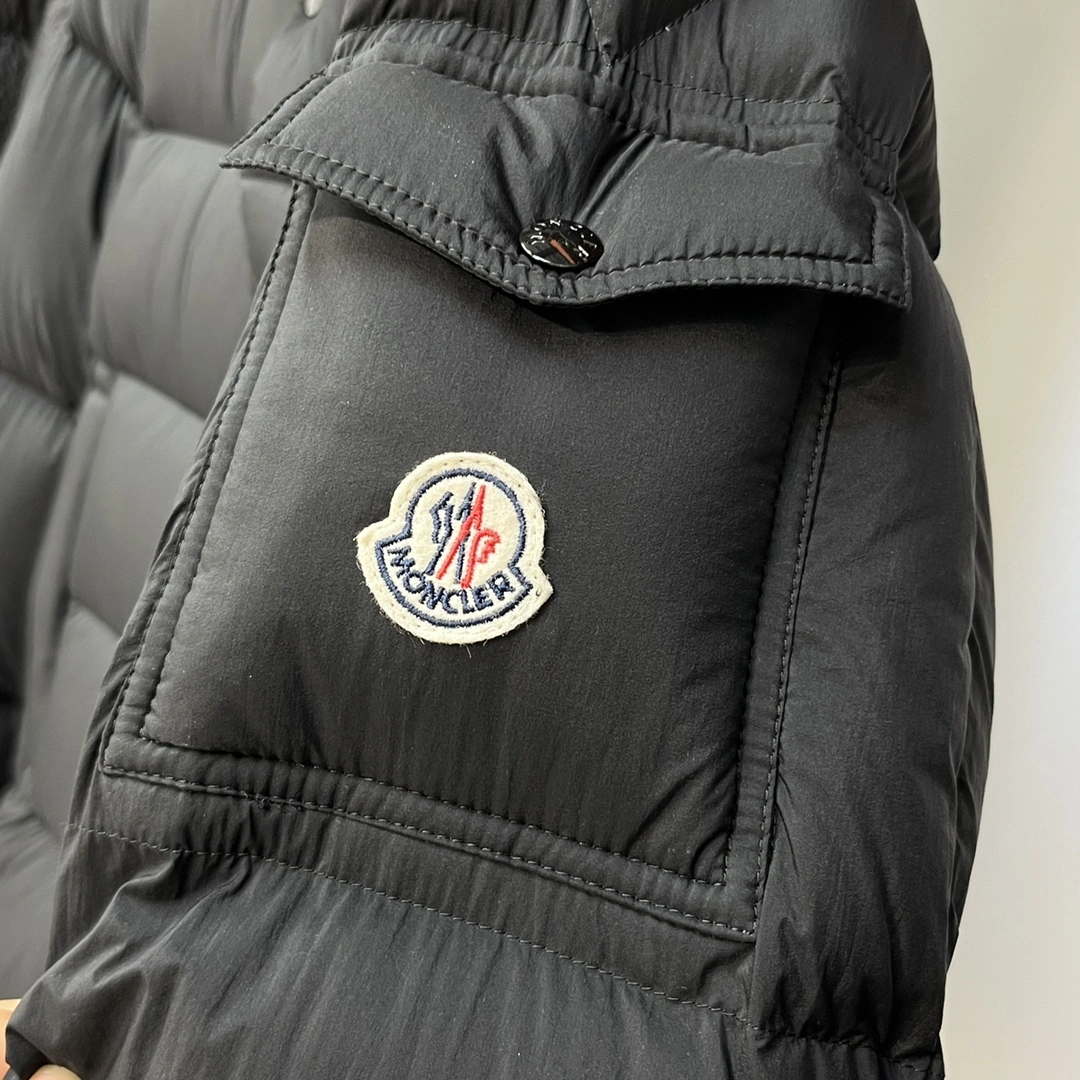 MultiPurpose Moncler Down Jackets 146633